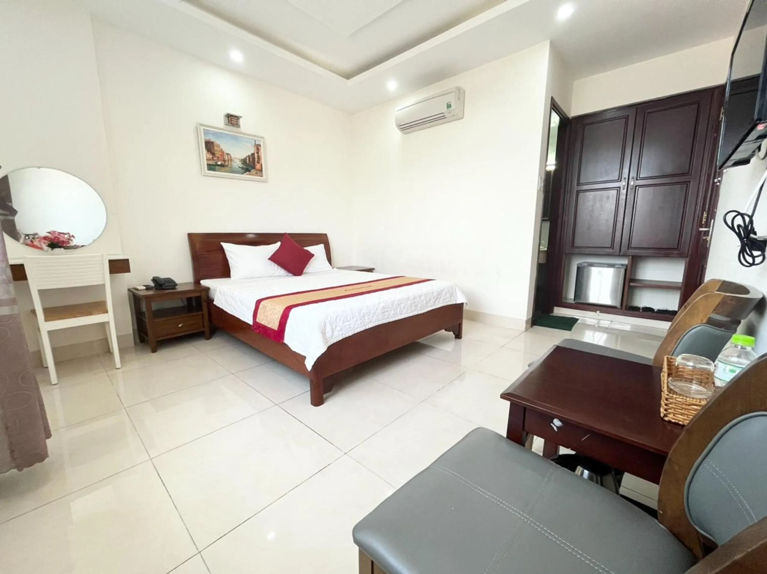 Photo of the whole room, Bed in Biển Ngọc Hotel