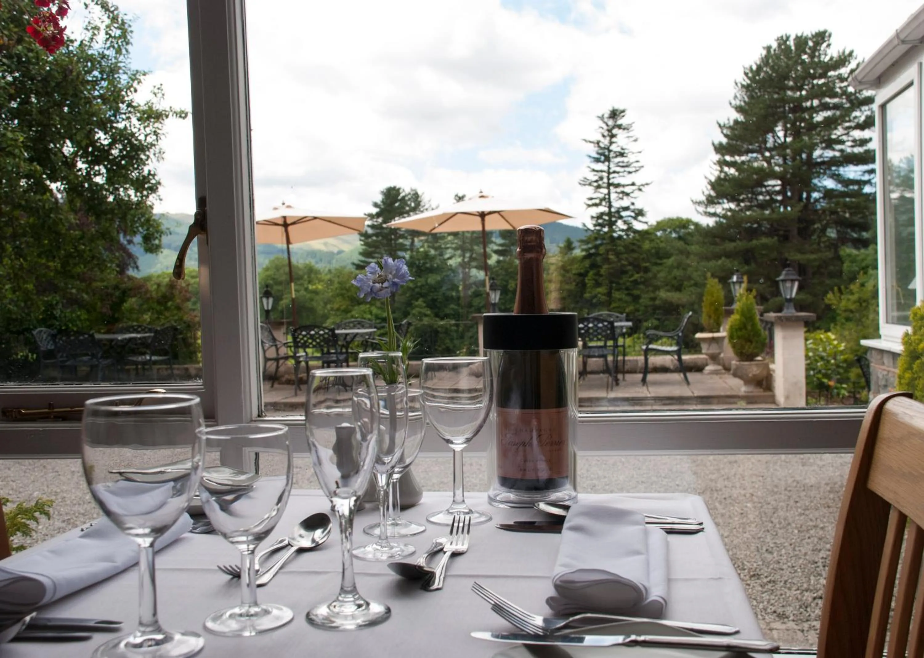 Restaurant/places to eat in Ravenstone Lodge Country House Hotel