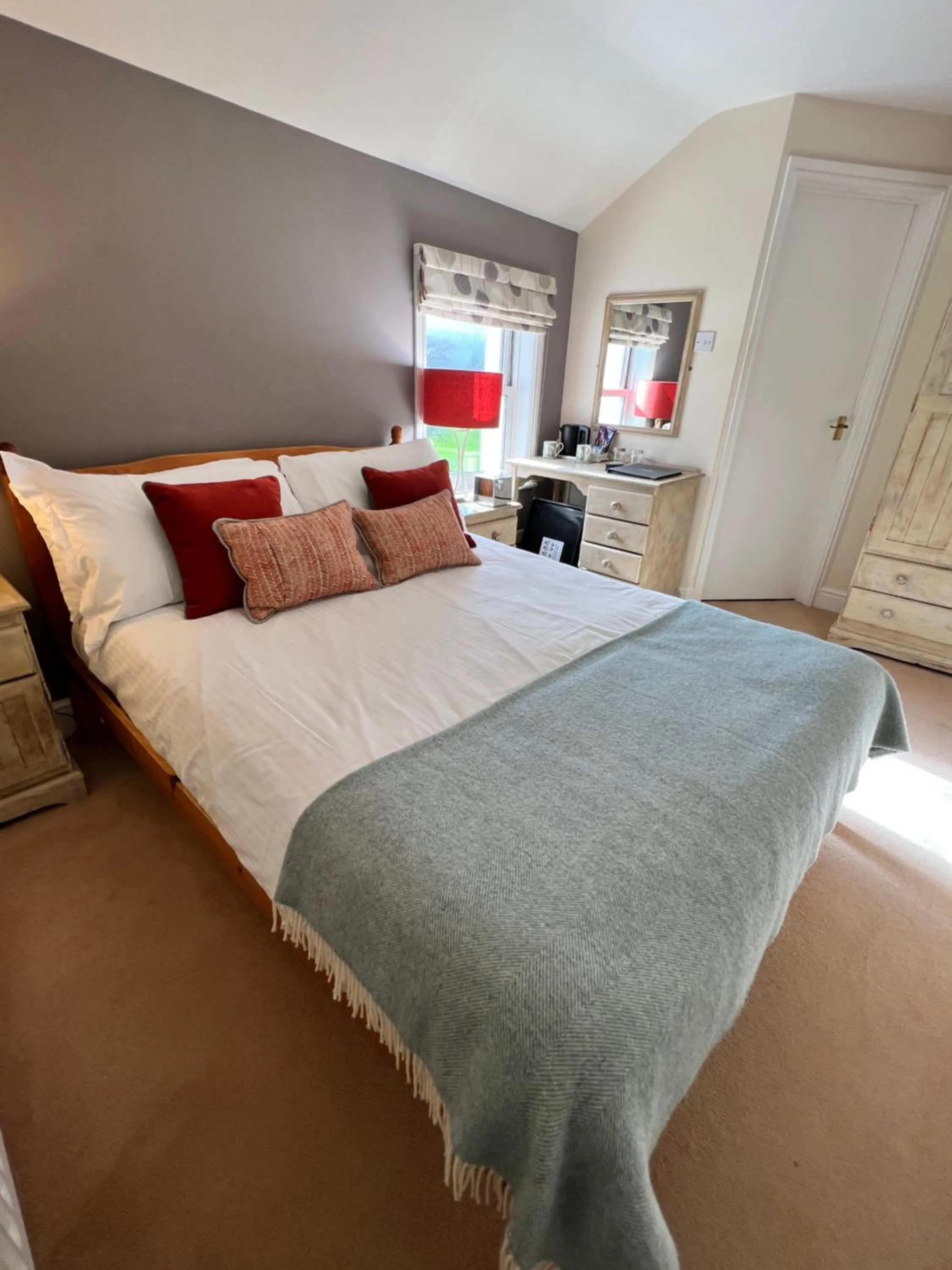 Bedroom, Bed in Ravenstone Lodge Country House Hotel