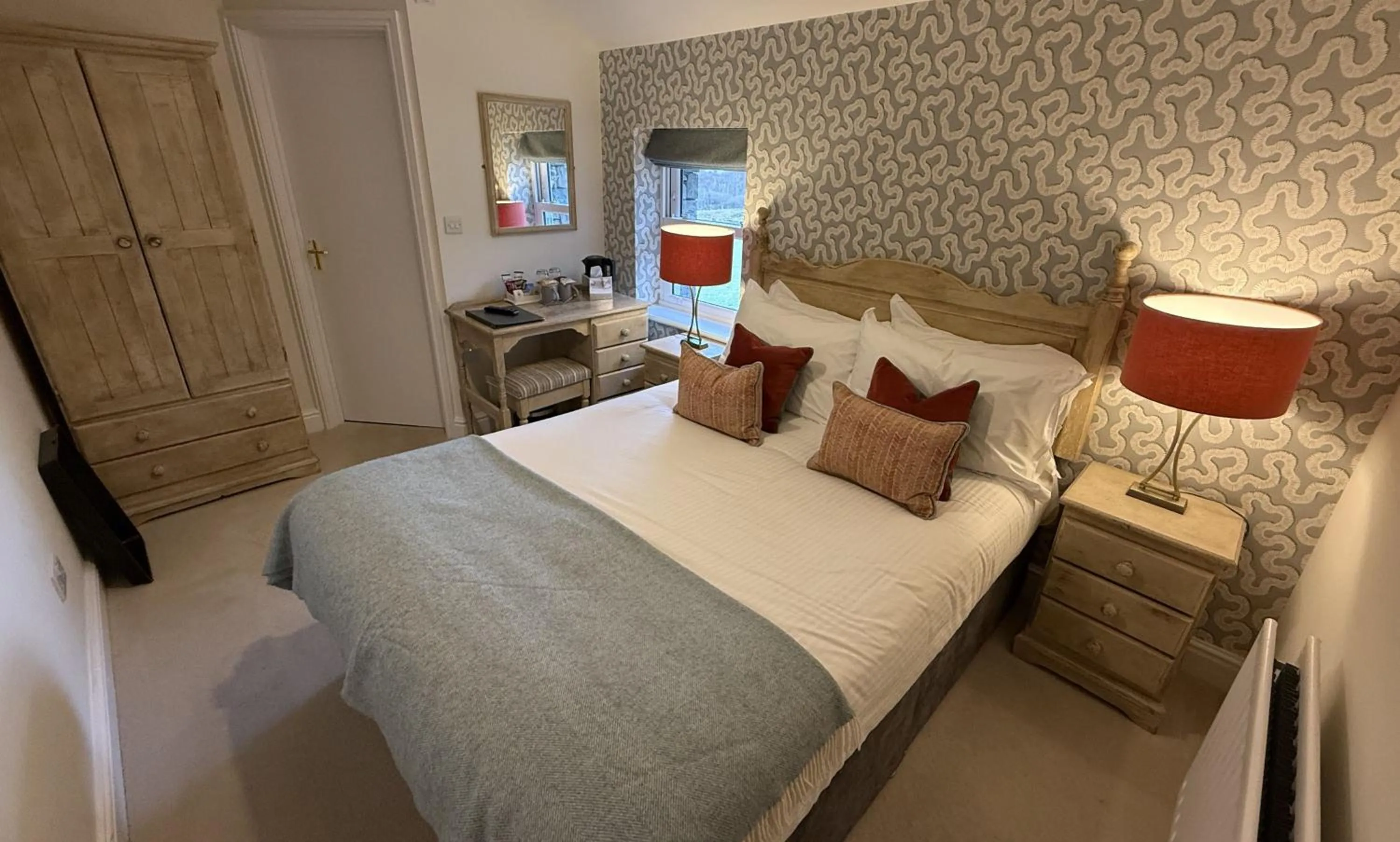Bedroom, Bed in Ravenstone Lodge Country House Hotel