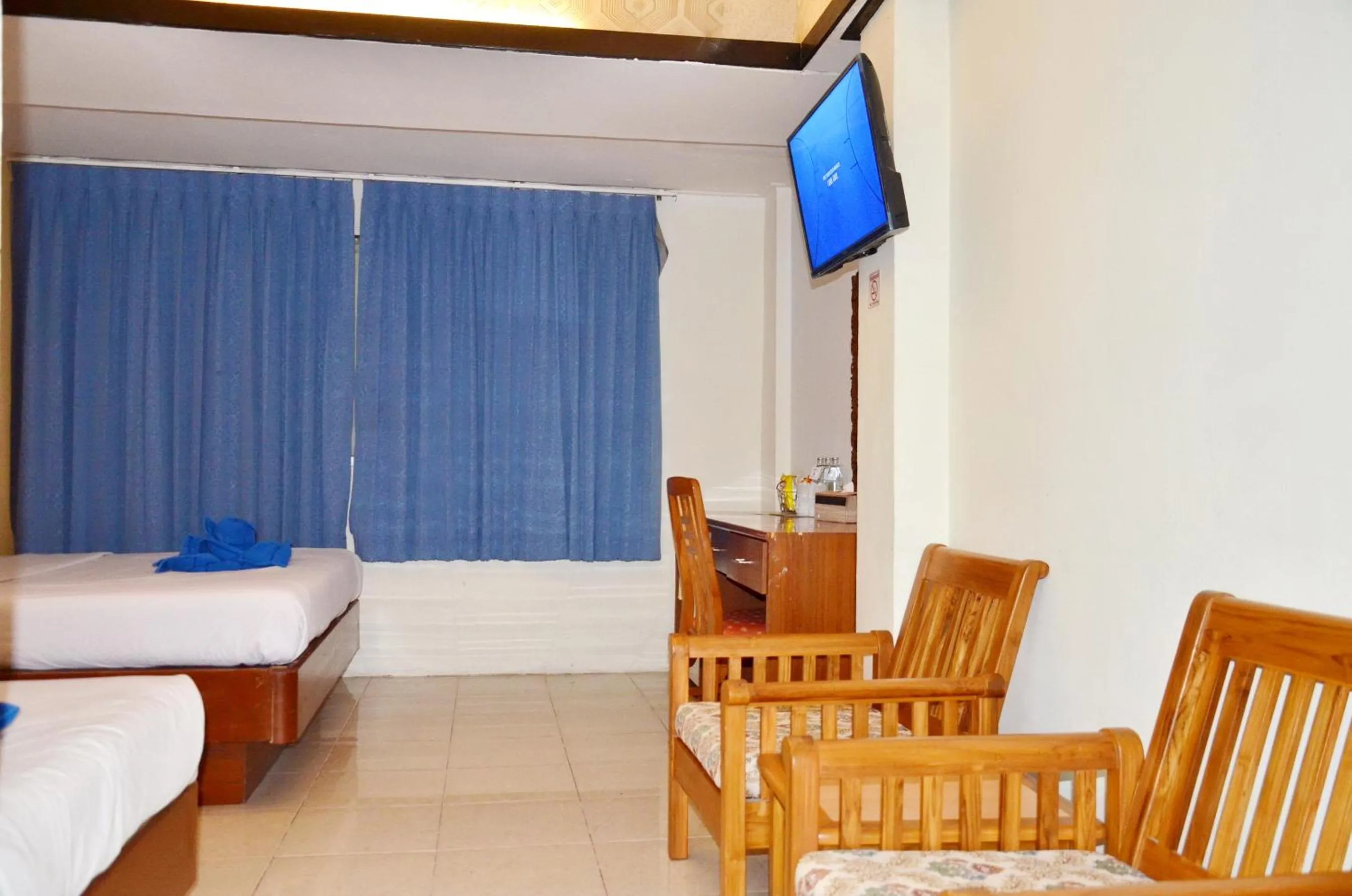 Bedroom, Bed in At Bangkok Hotel