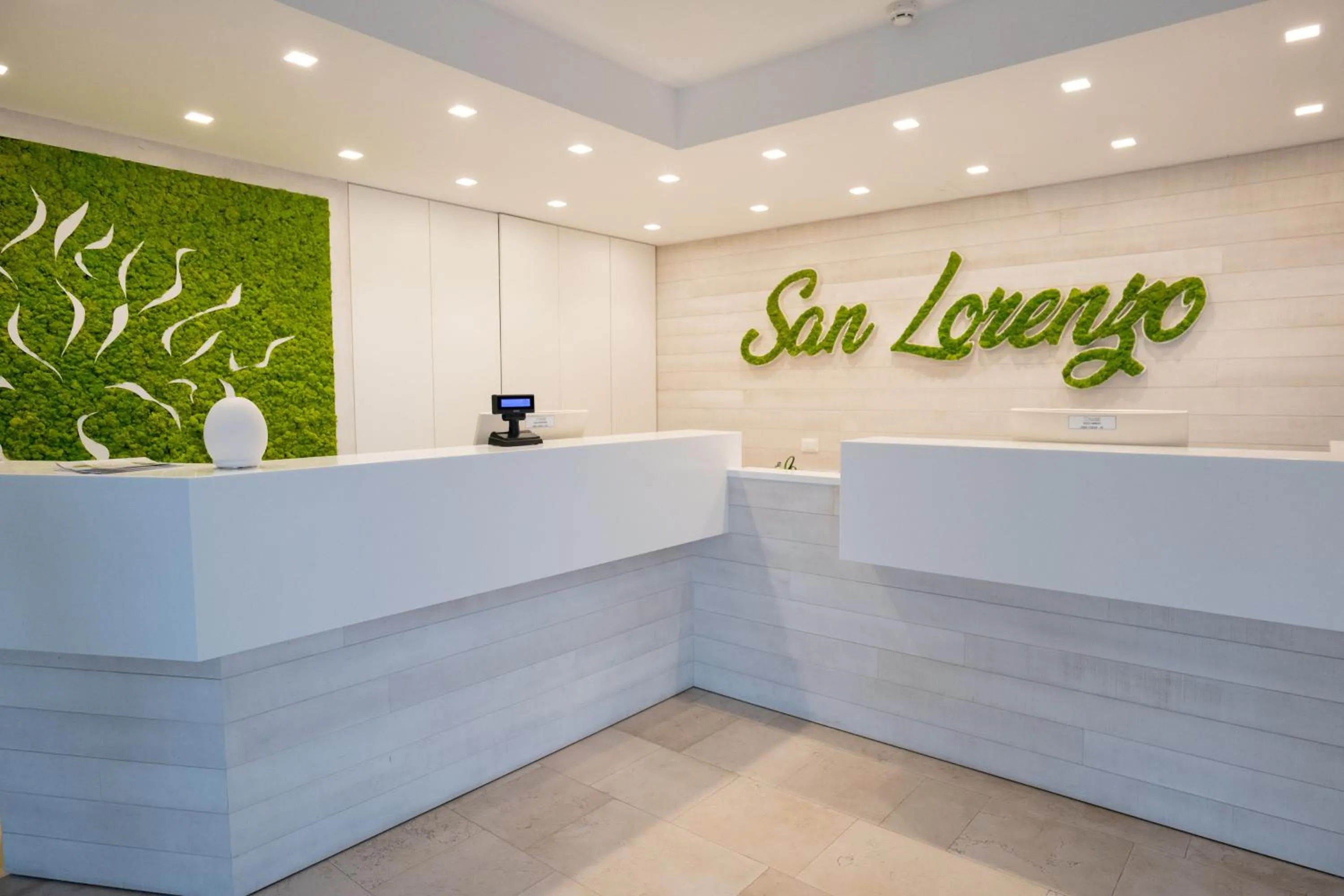 Lobby or reception in San Lorenzo Boutique Hotel & SPA