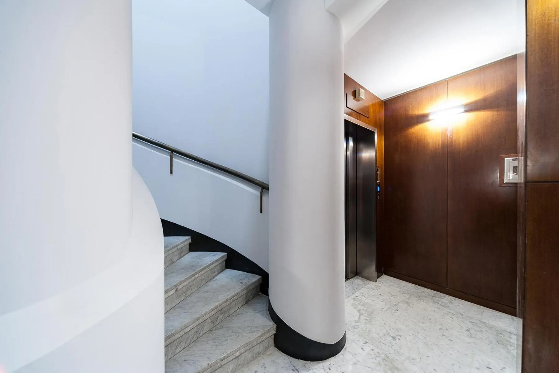 Facade/entrance in La Dolce Vita Barberini