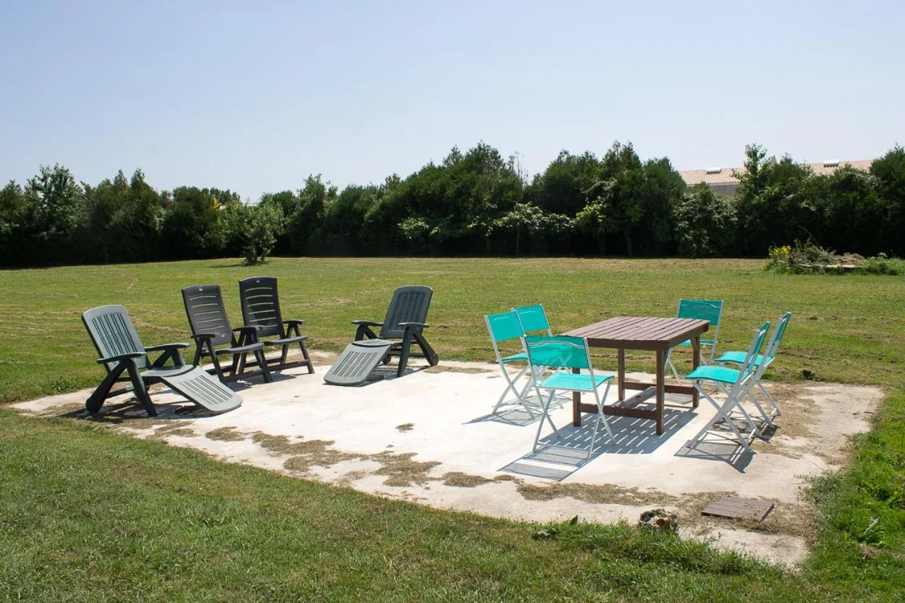 Garden in Le Charhido