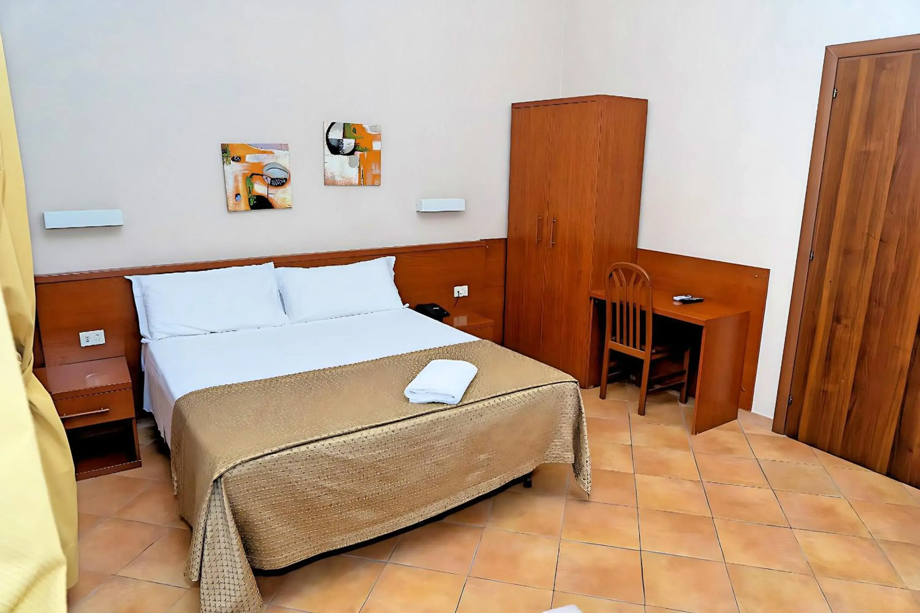 Bed in Hotel Cervia Bed in Hotel Cervia