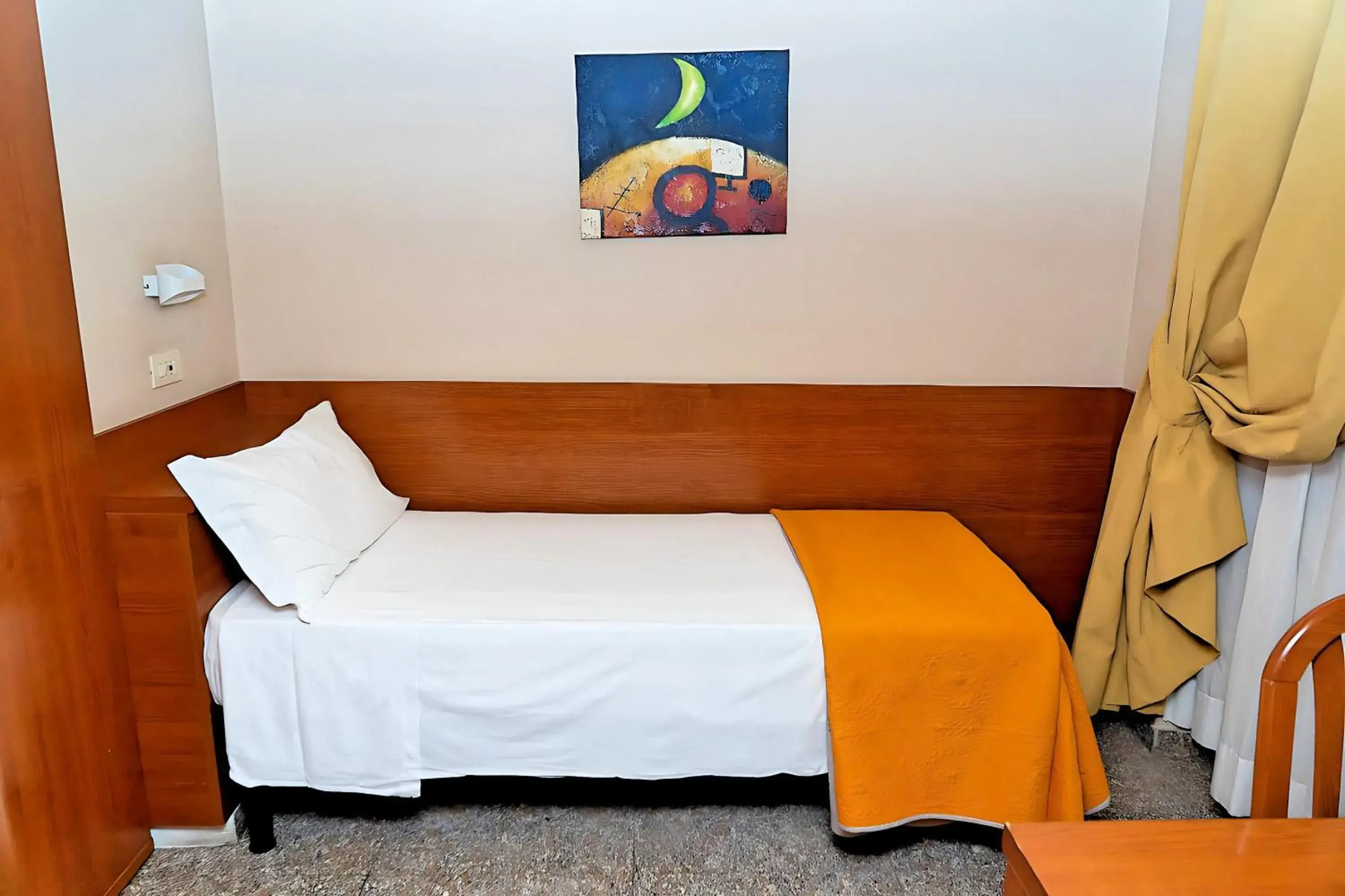 Bed in Hotel Cervia Bed in Hotel Cervia