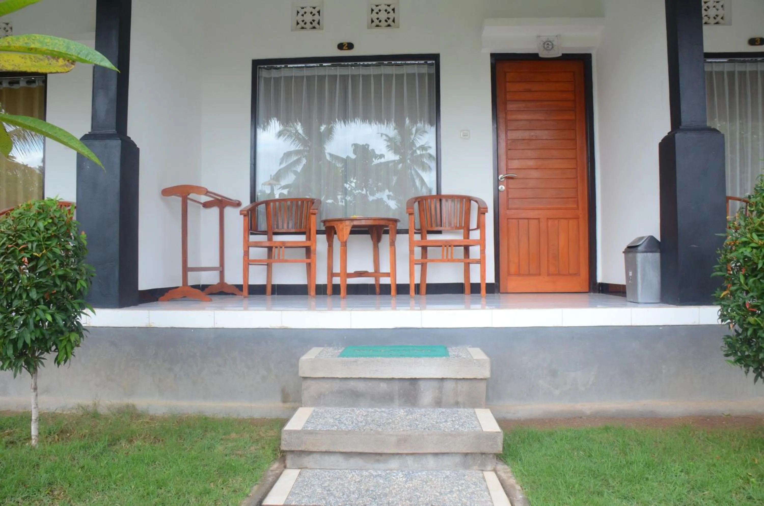 Mamaras Guest House