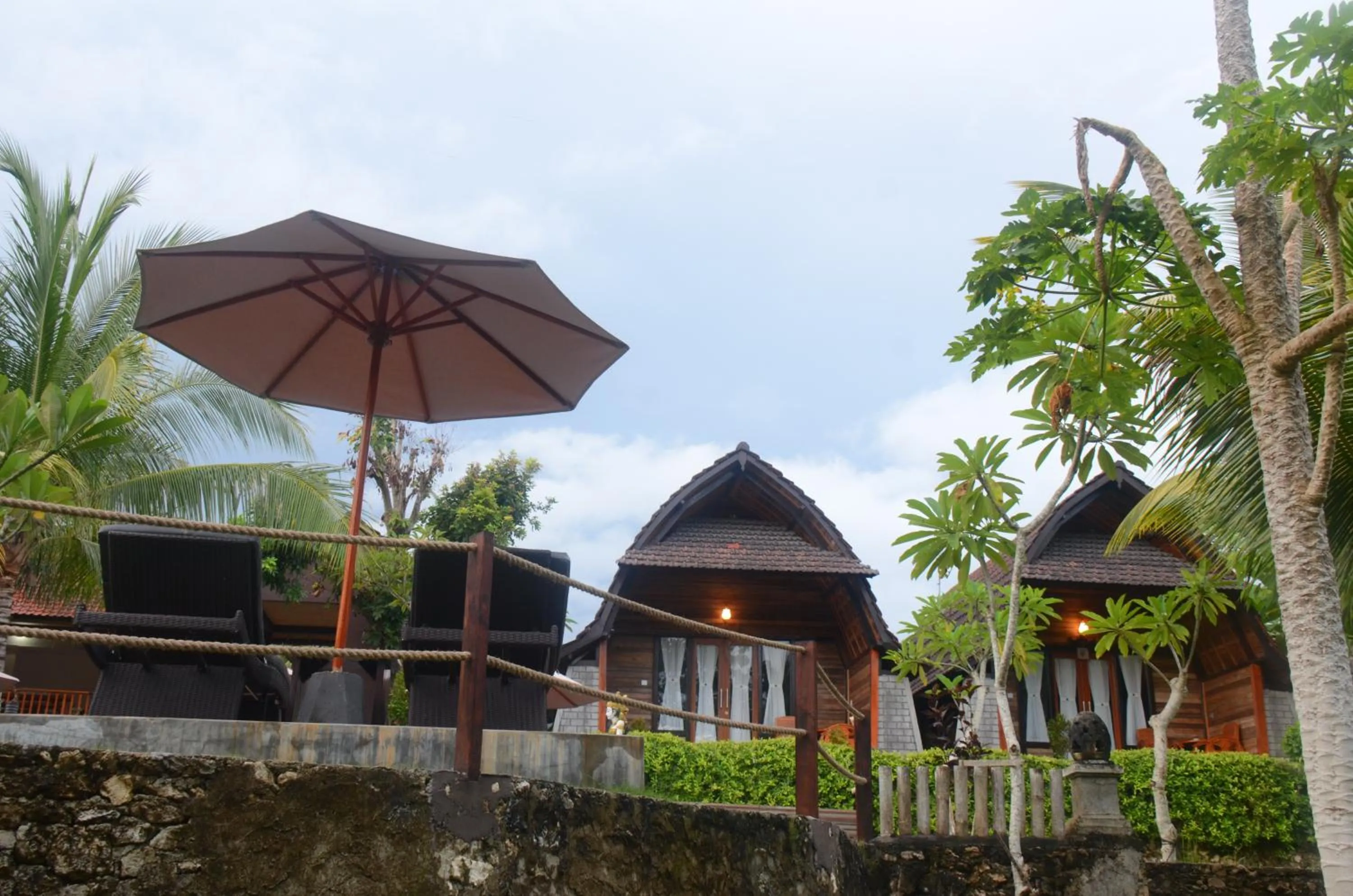 Mamaras Guest House