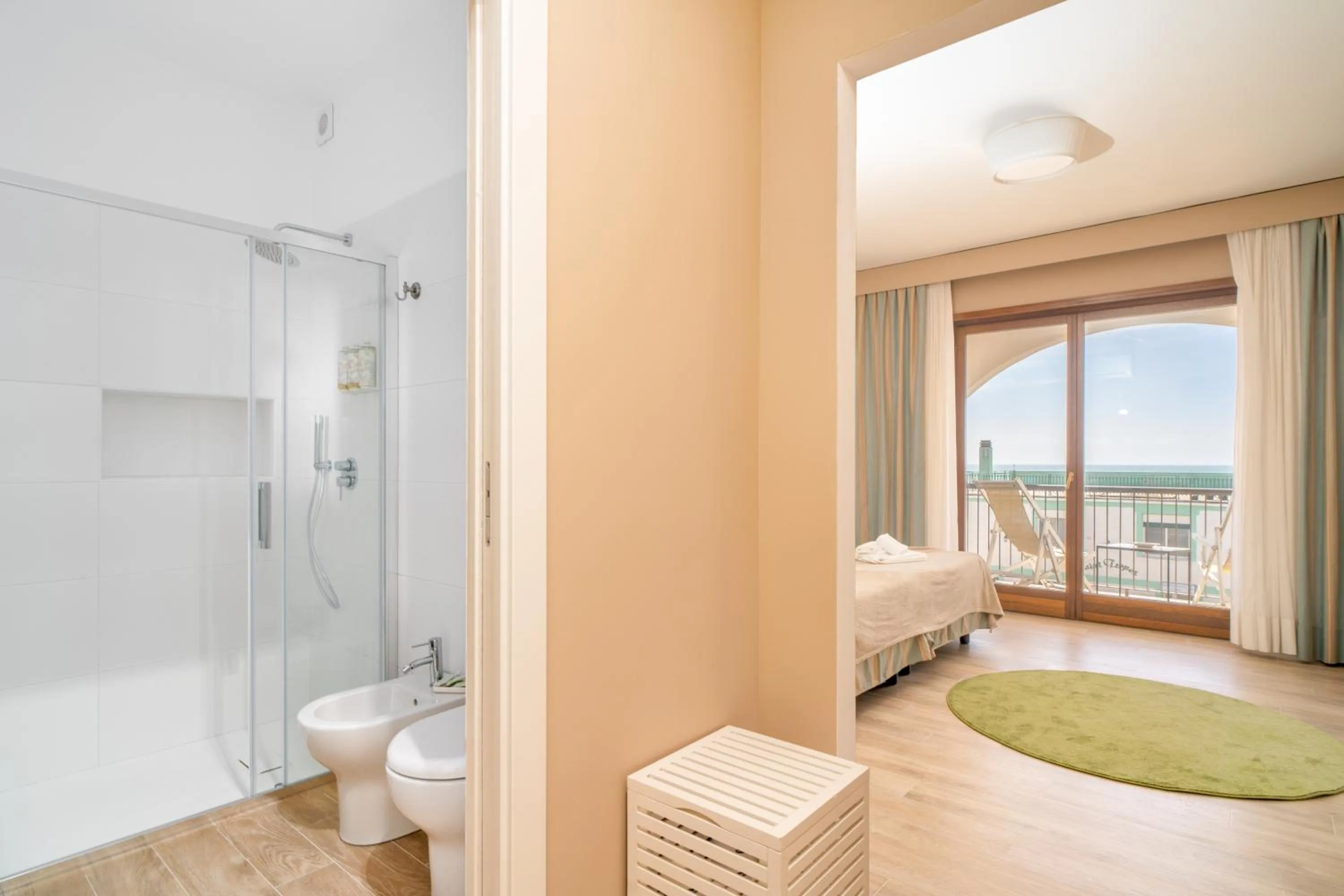 Shower, Bed in Smy Civico Zero