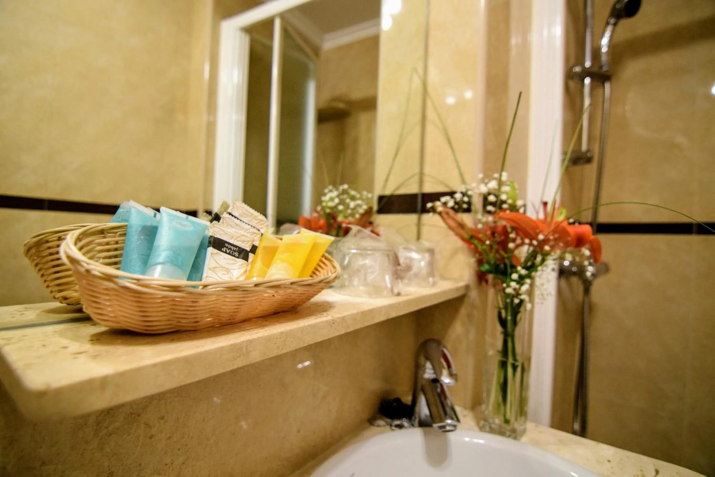 Bathroom in Hospedium Plaza Mayor Salamanca