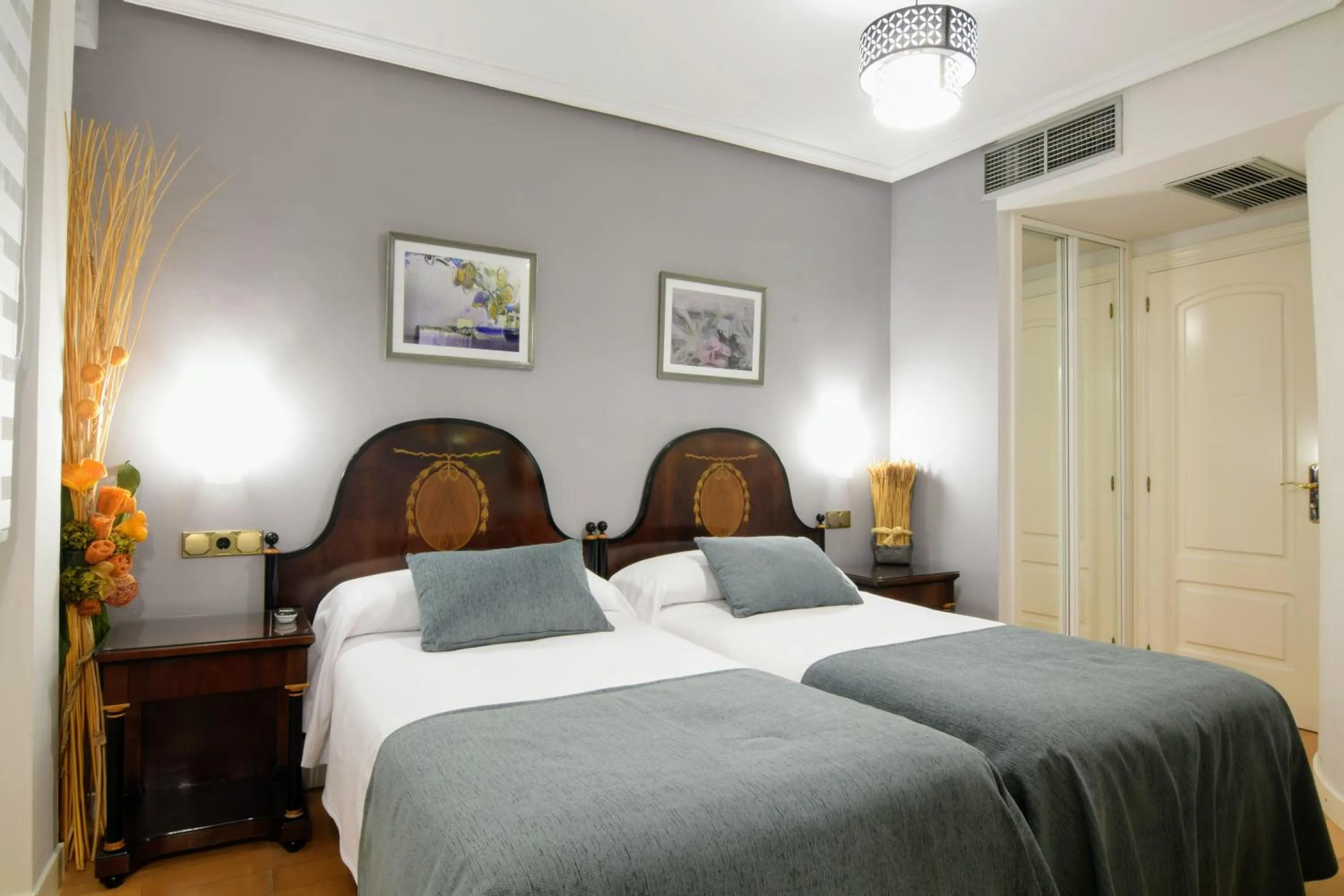 Photo of the whole room, Bed in Hospedium Plaza Mayor Salamanca