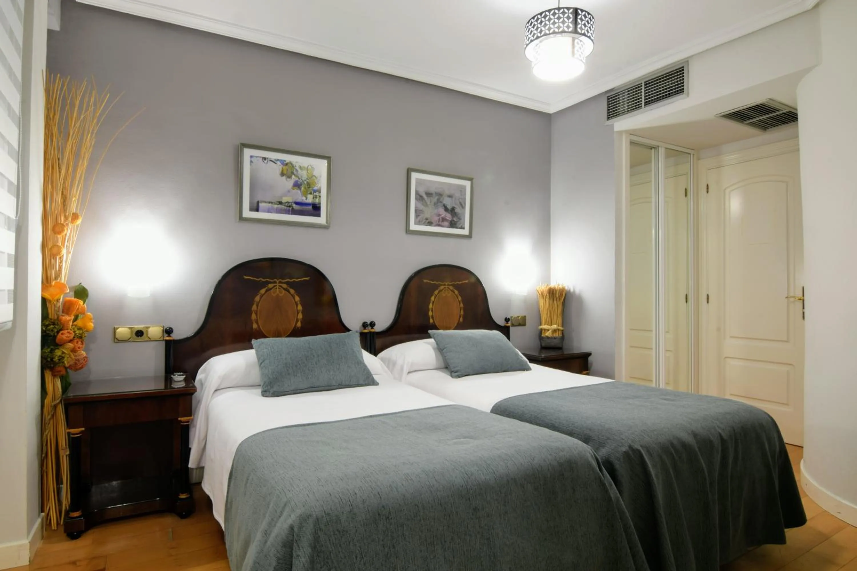 Photo of the whole room, Bed in Hospedium Plaza Mayor Salamanca