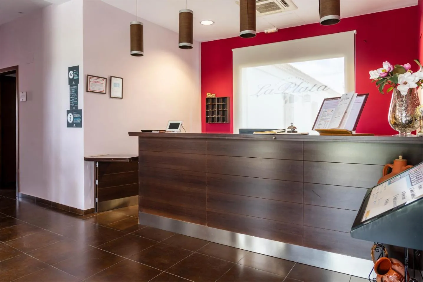 Lobby or reception in Hotel Rural Arroyo la Plata by Bossh Hotels