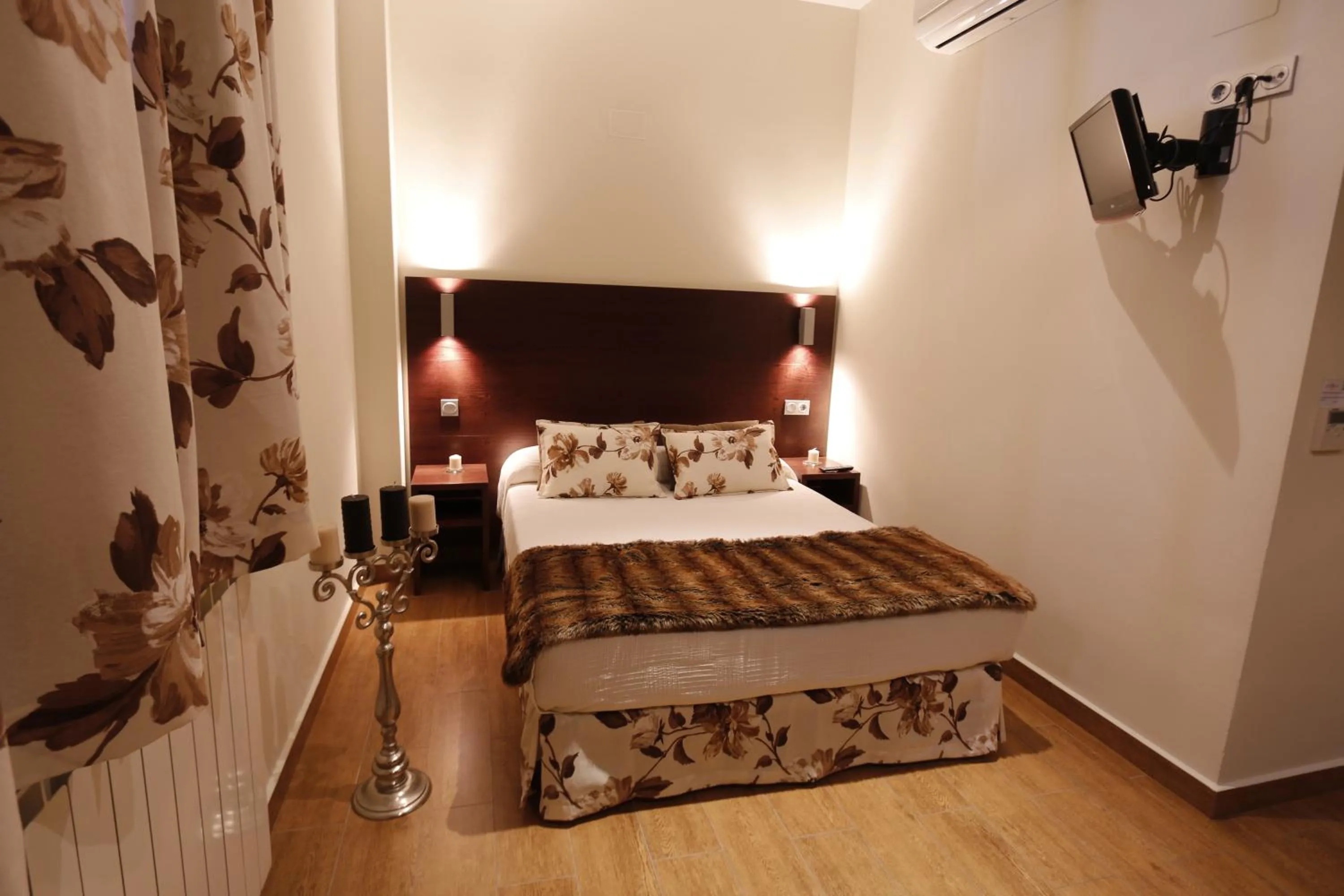 Bed in Hotel Rural Arroyo la Plata by Bossh Hotels