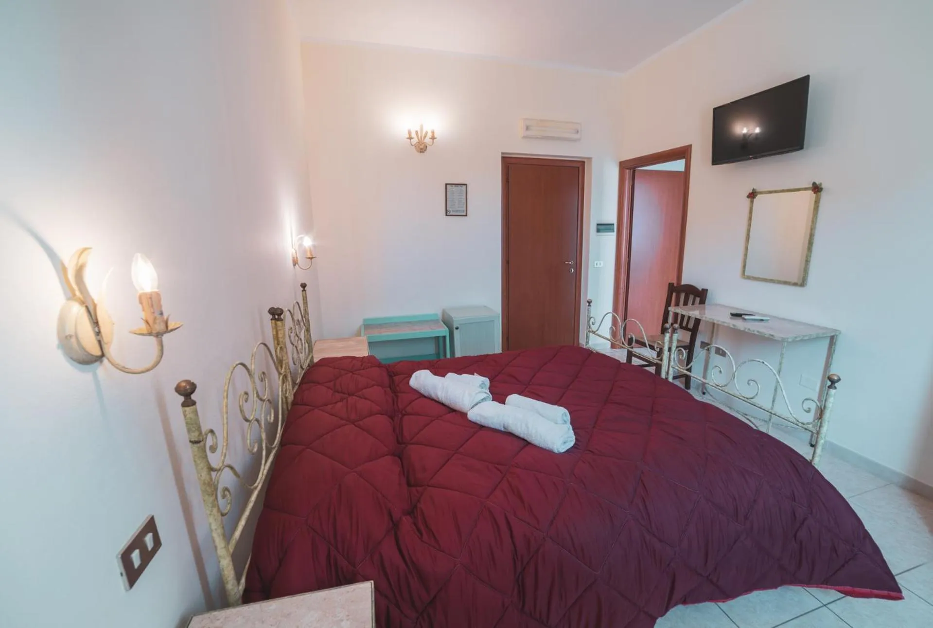 Bed in Villa Alberta Hotel