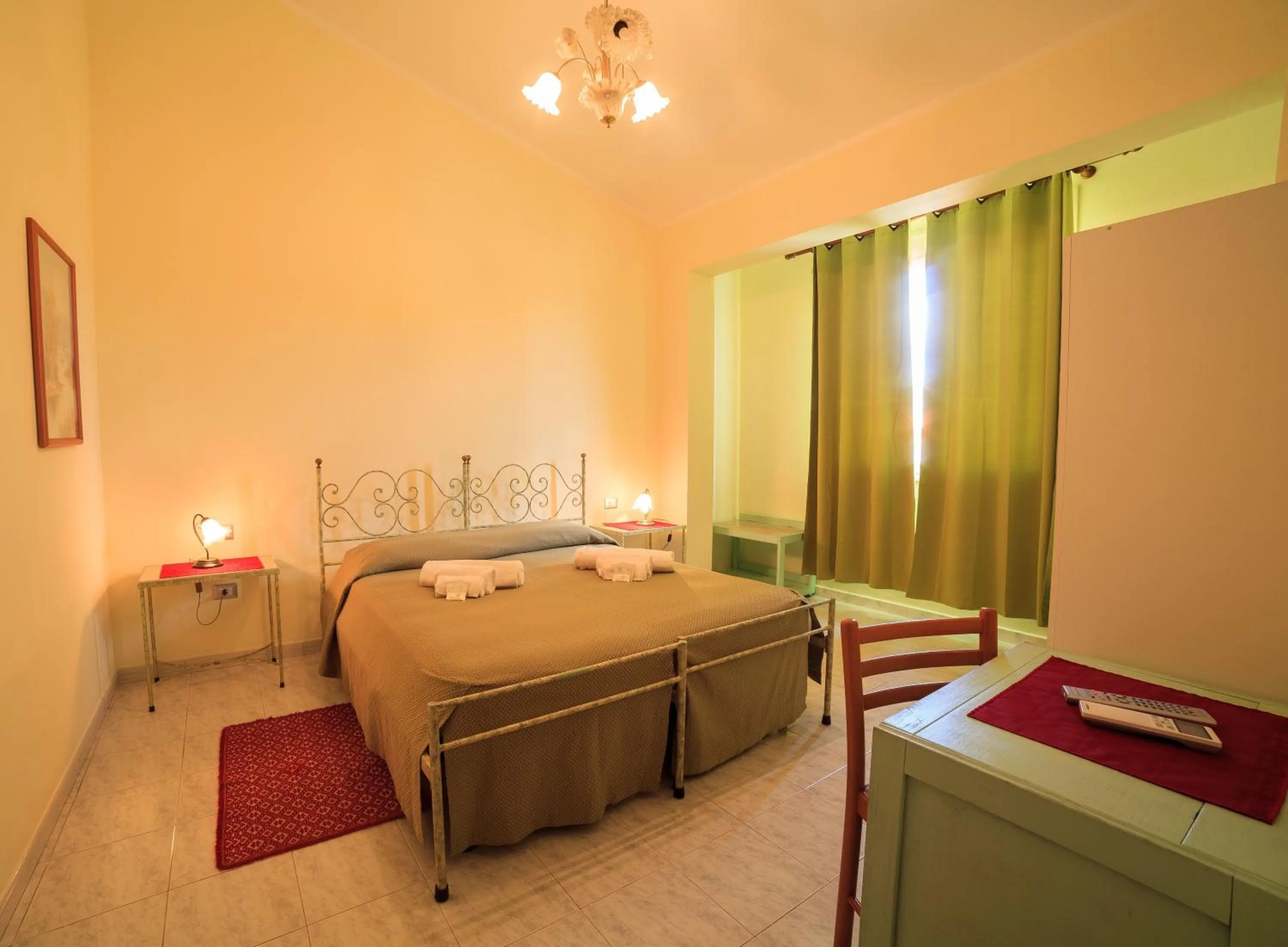 Photo of the whole room, Bed in Villa Alberta Hotel