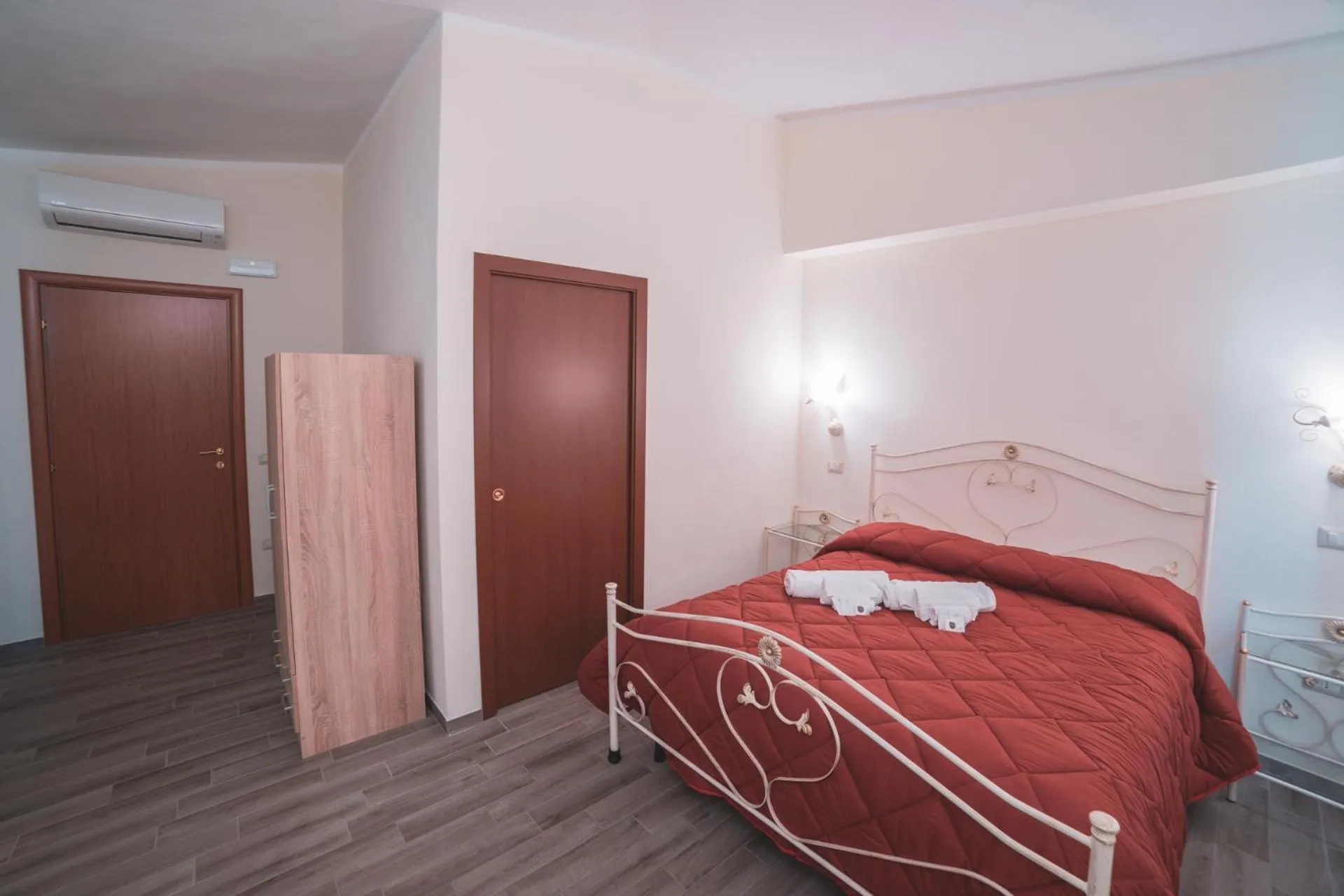 Bed in Villa Alberta Hotel