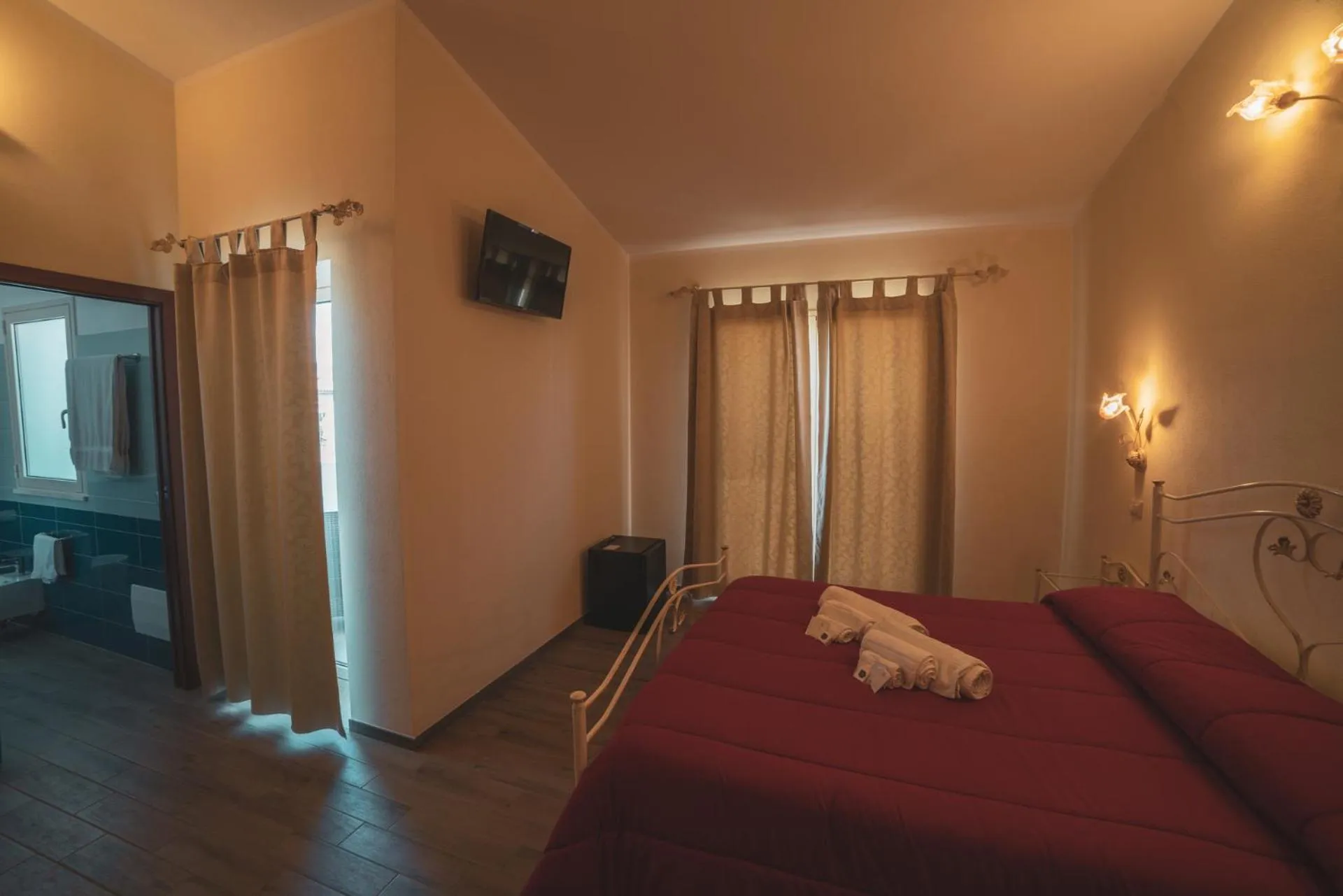 Bed in Villa Alberta Hotel