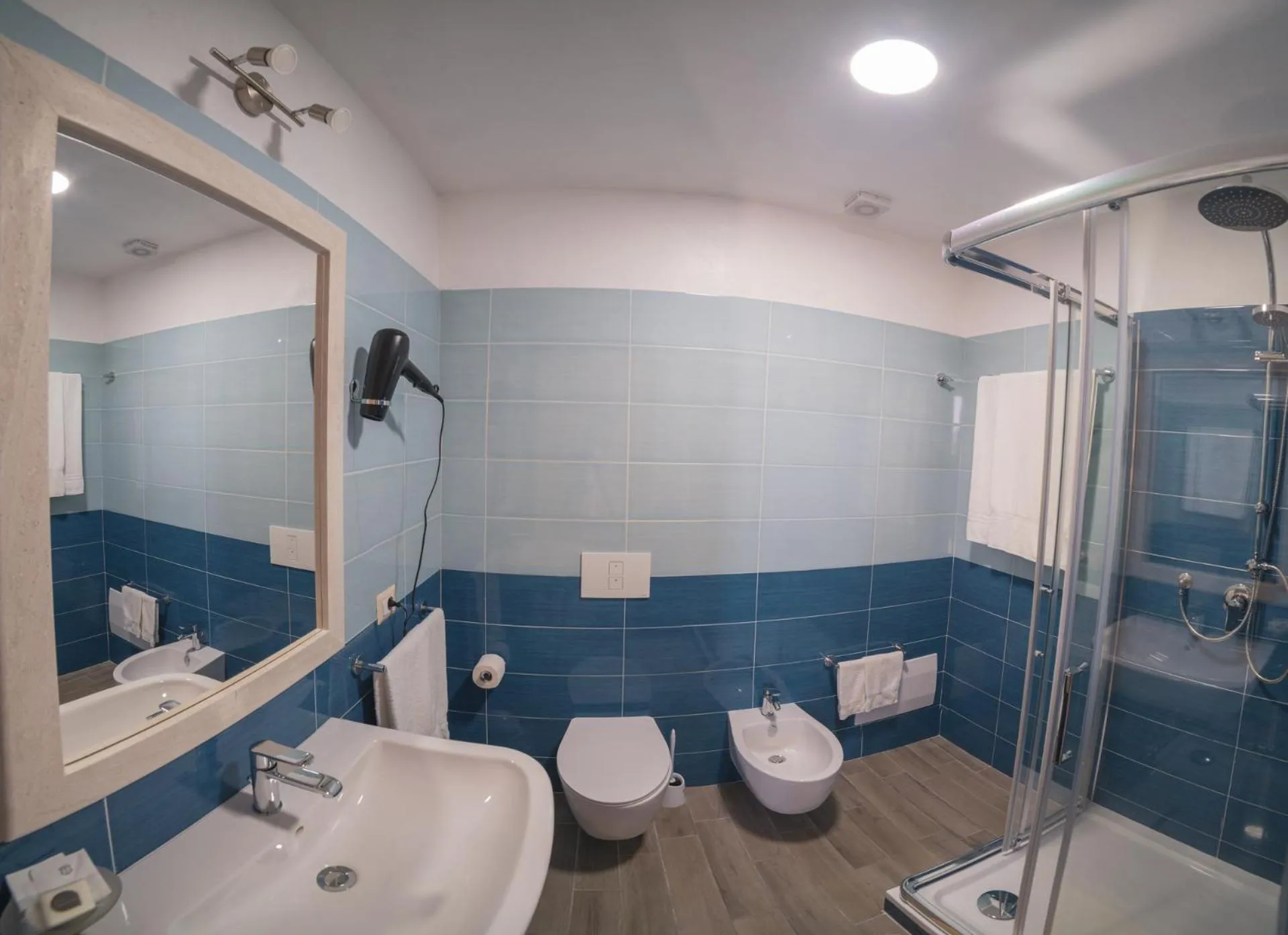 Bathroom in Villa Alberta Hotel