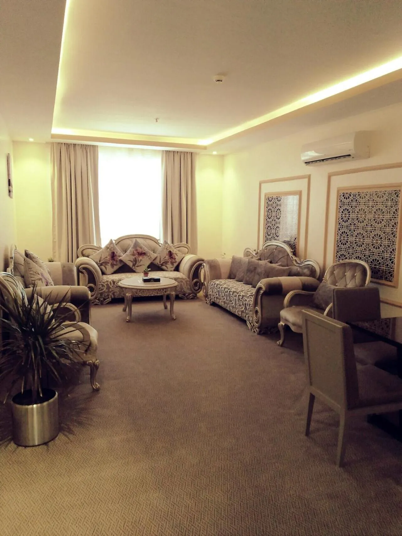 Property building in Golden Dune Hotel Turaif