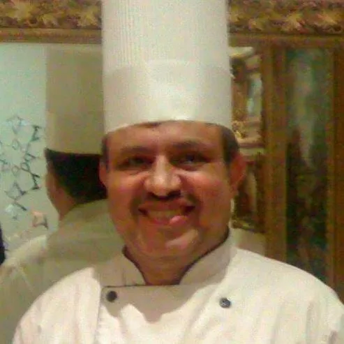 People in Golden Dune Hotel Turaif