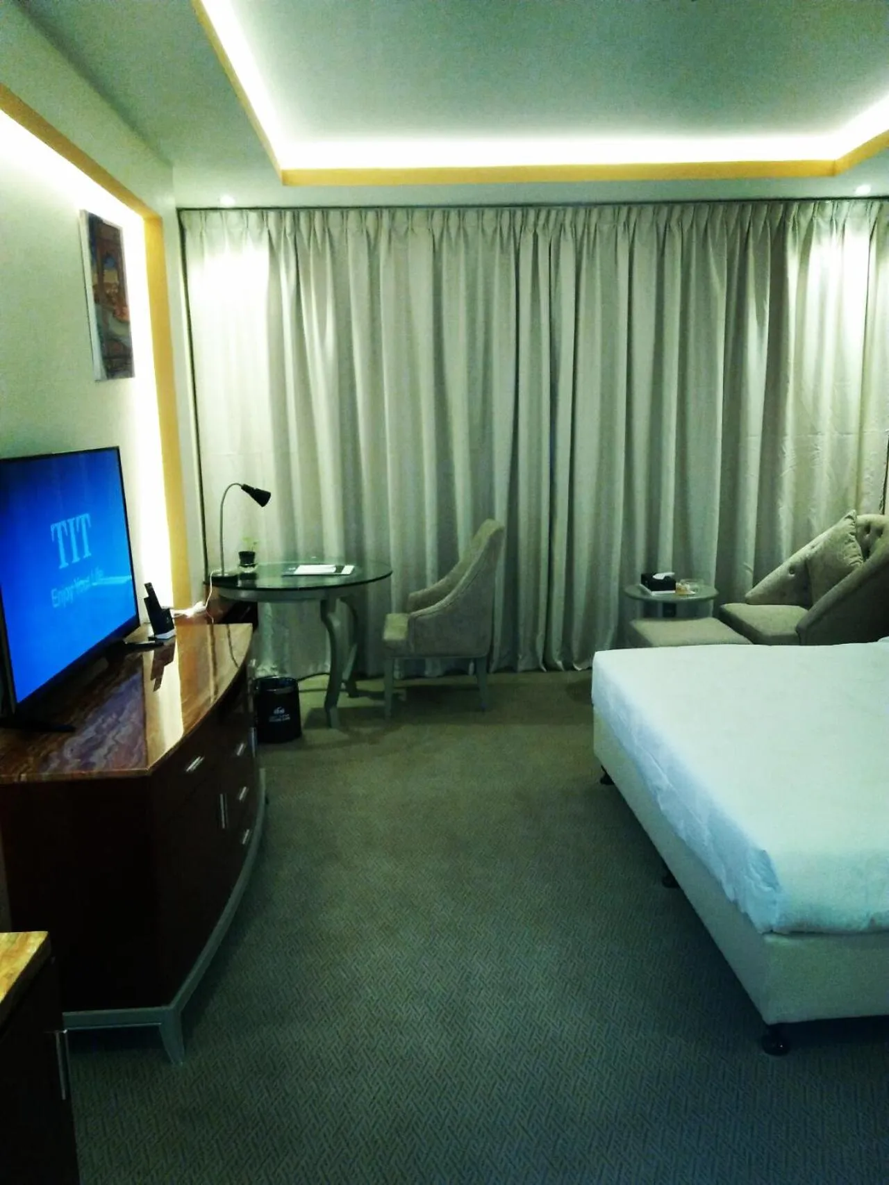 Property building, Bed in Golden Dune Hotel Turaif