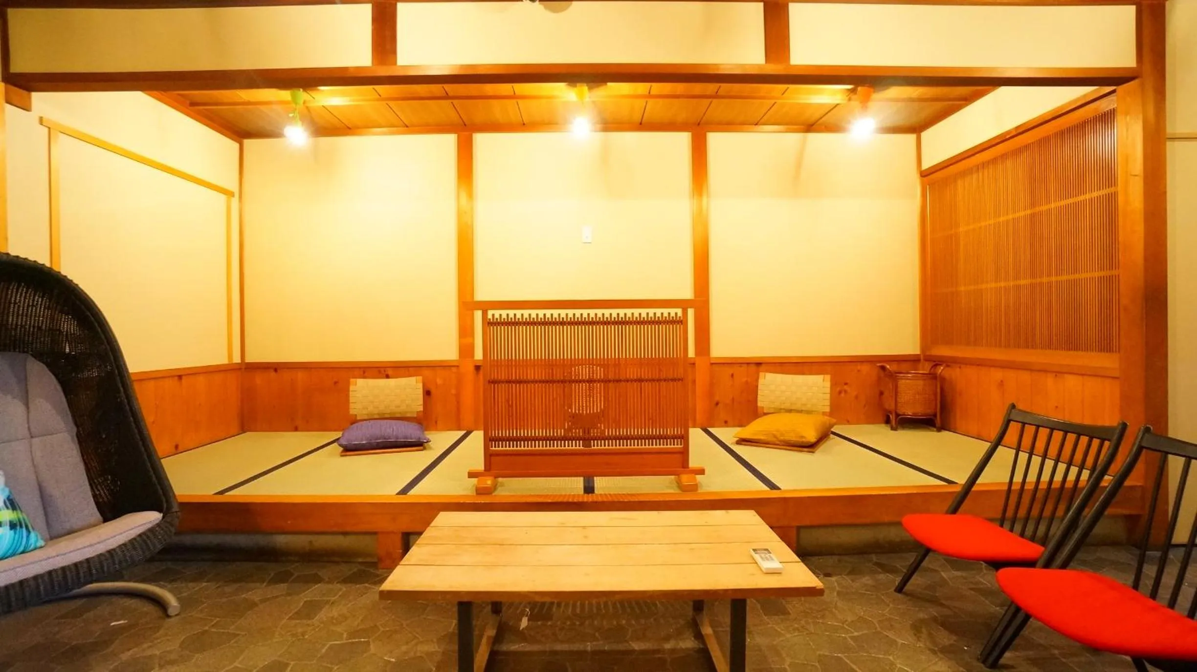 Communal lounge/ TV room in BEYOND HOTEL Takayama 1st