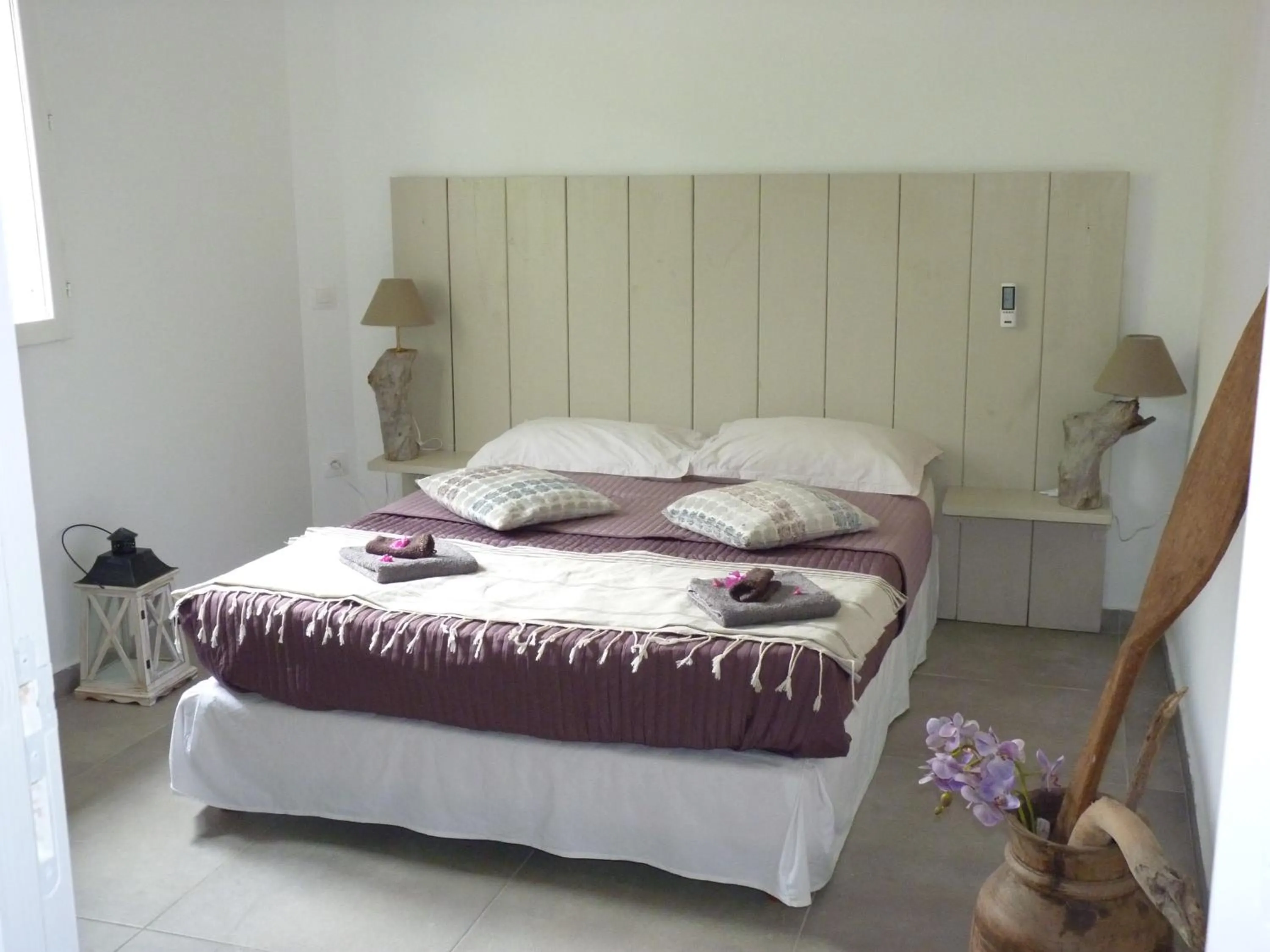 Photo of the whole room in Villa d’ô