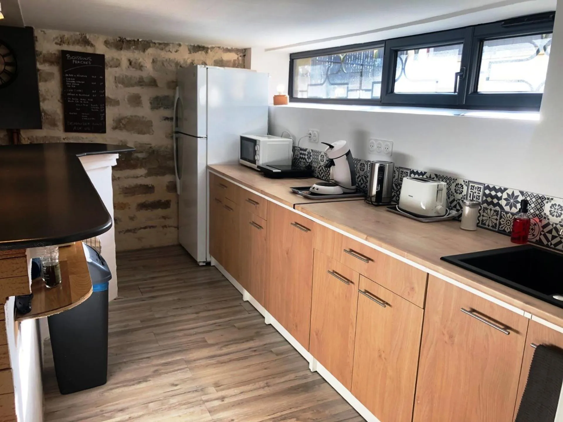 Kitchen or kitchenette in Chambres d'Hôte Dijon Clair de Lune Adults Only