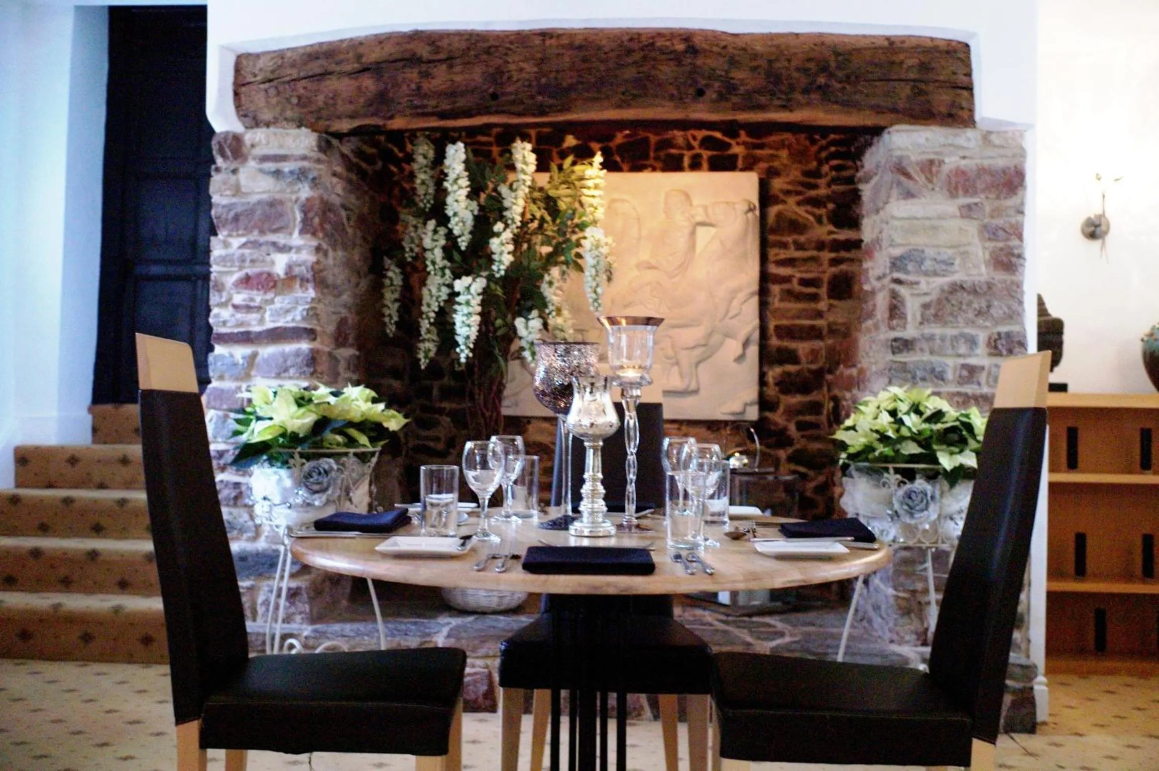 Restaurant/places to eat in Combe House Hotel