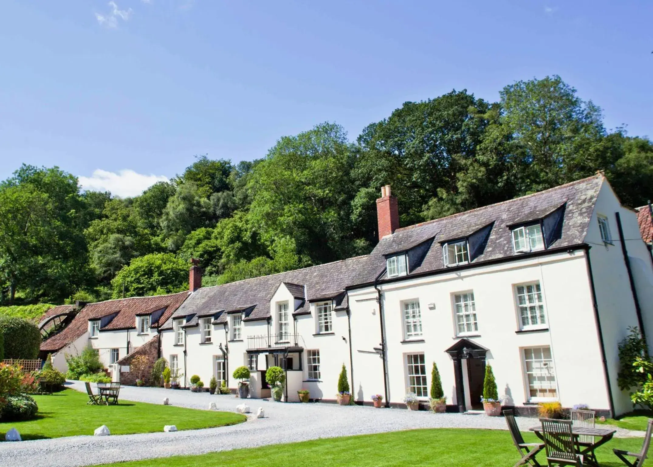 Facade/entrance, Property Building in Combe House Hotel