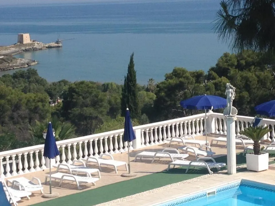 RESIDENCE EMARINE con SERVIZIO SPIAGGIA INCLUSO