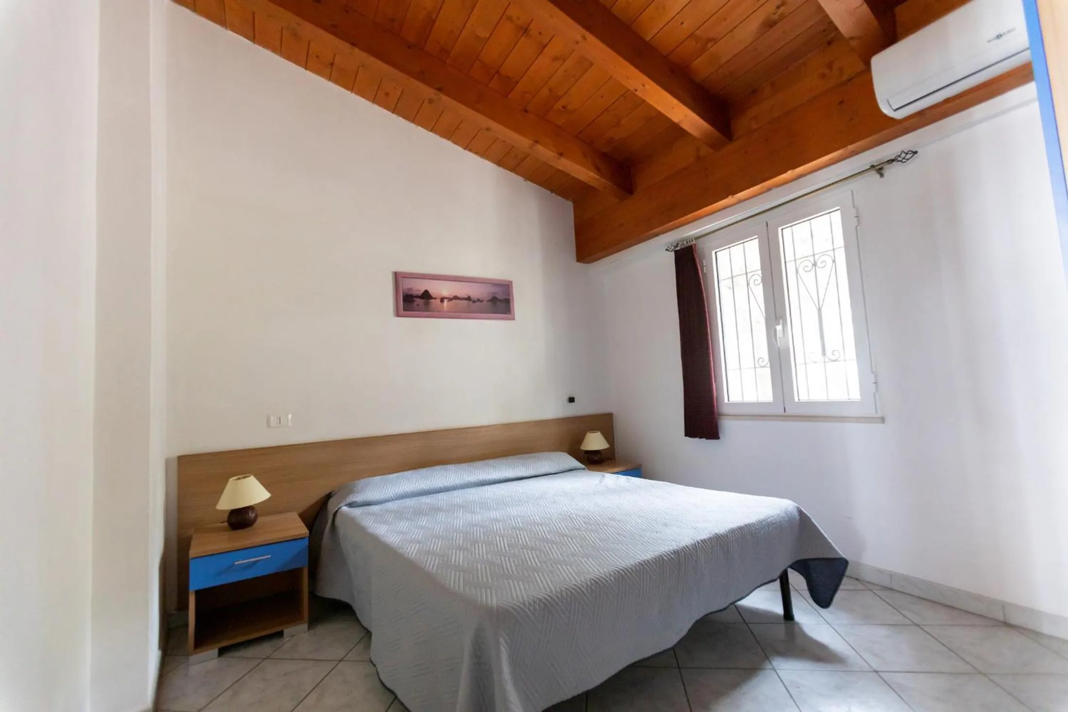 Bed in RESIDENCE EMARINE con SERVIZIO SPIAGGIA INCLUSO