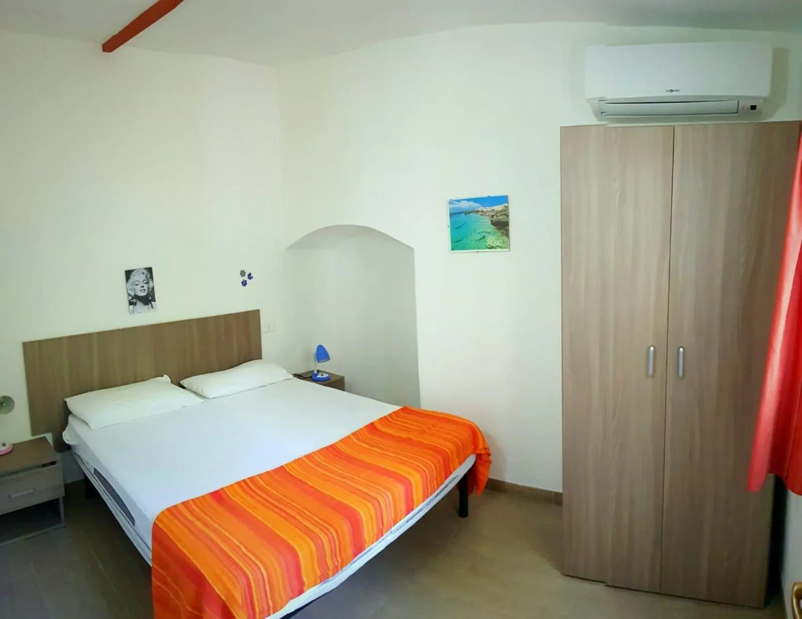 Bed in RESIDENCE EMARINE con SERVIZIO SPIAGGIA INCLUSO