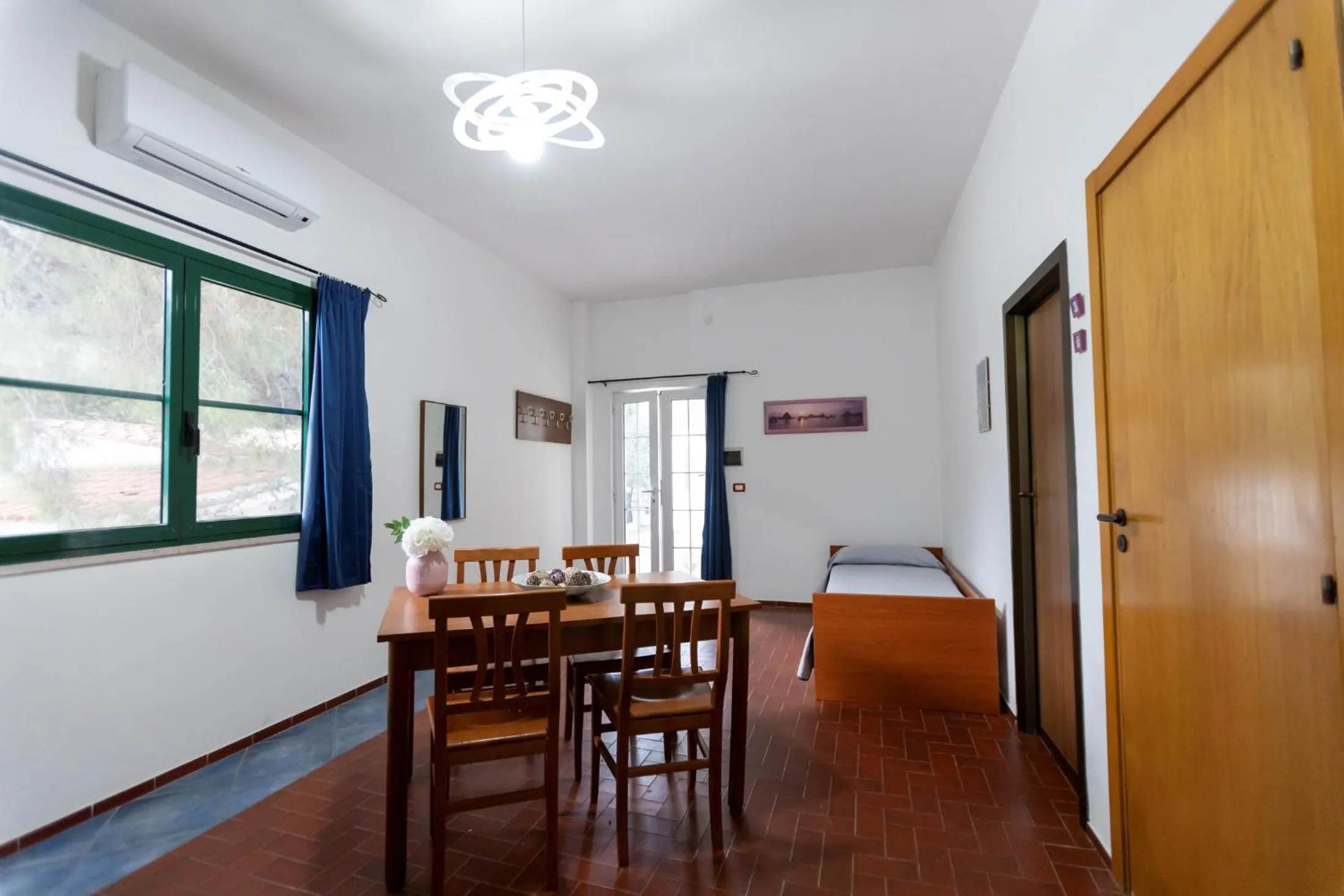 RESIDENCE EMARINE con SERVIZIO SPIAGGIA INCLUSO