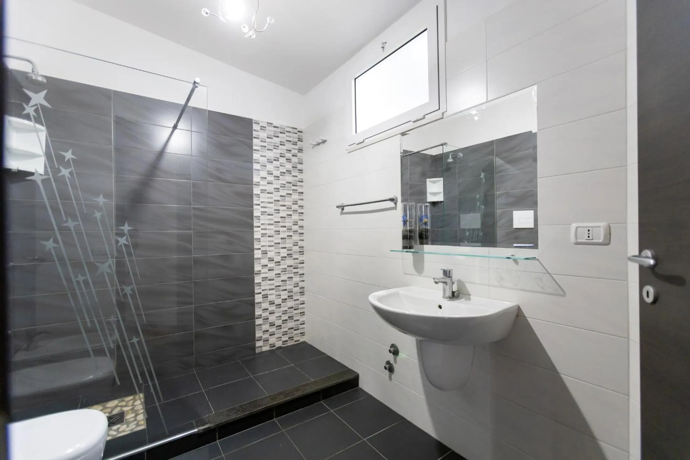 RESIDENCE EMARINE con SERVIZIO SPIAGGIA INCLUSO