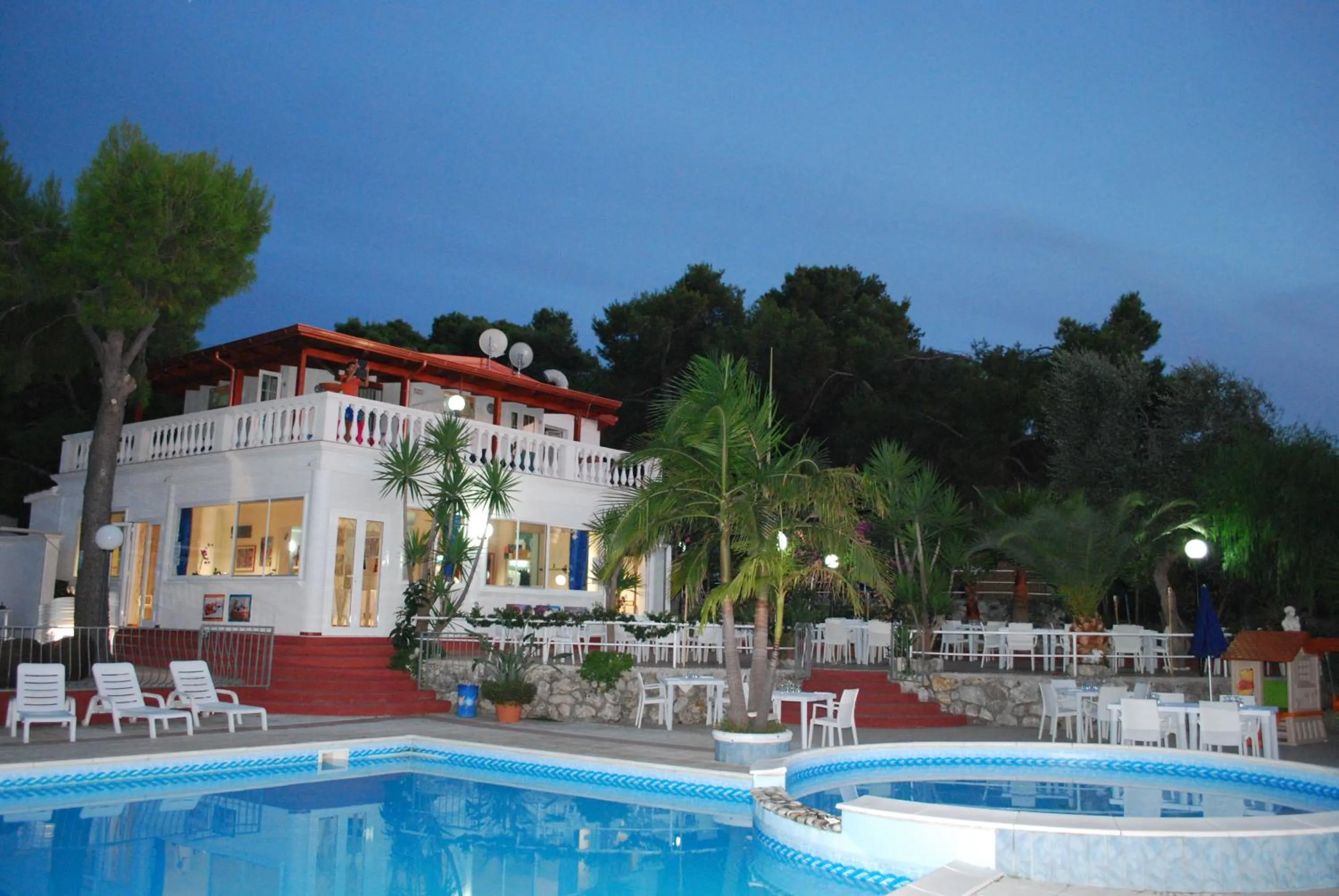 Property building in RESIDENCE EMARINE con SERVIZIO SPIAGGIA INCLUSO