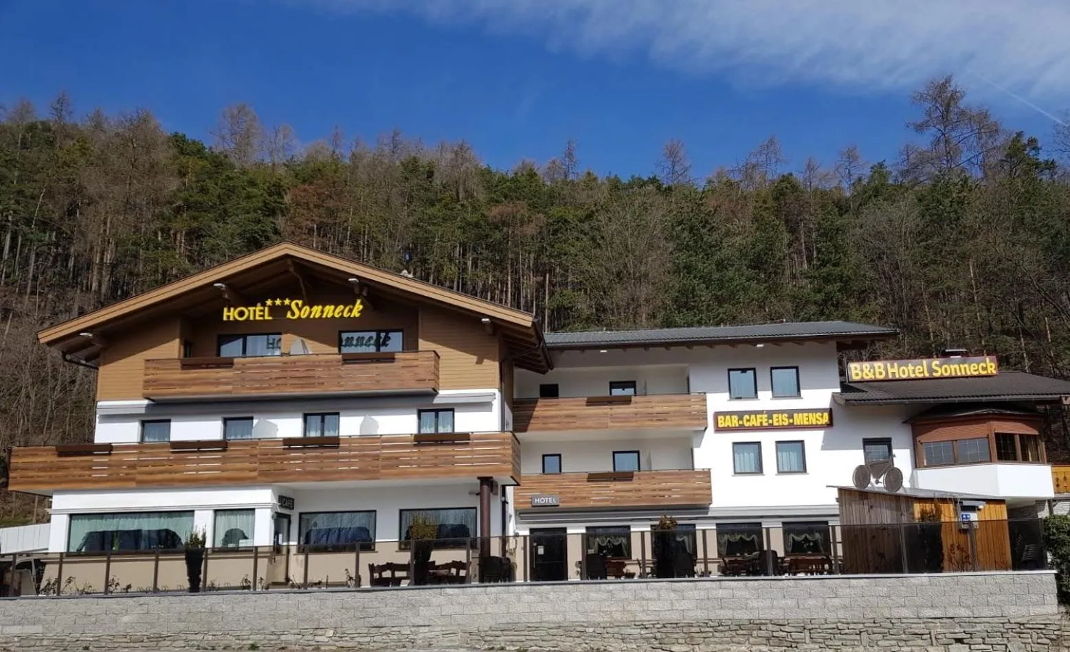 Property building in B&B Hotel Sonneck