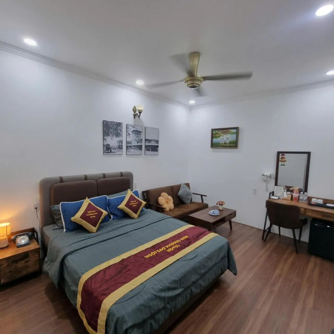 Photo of the whole room, Bed in Ngoi Sao Phuong Nam Hotel