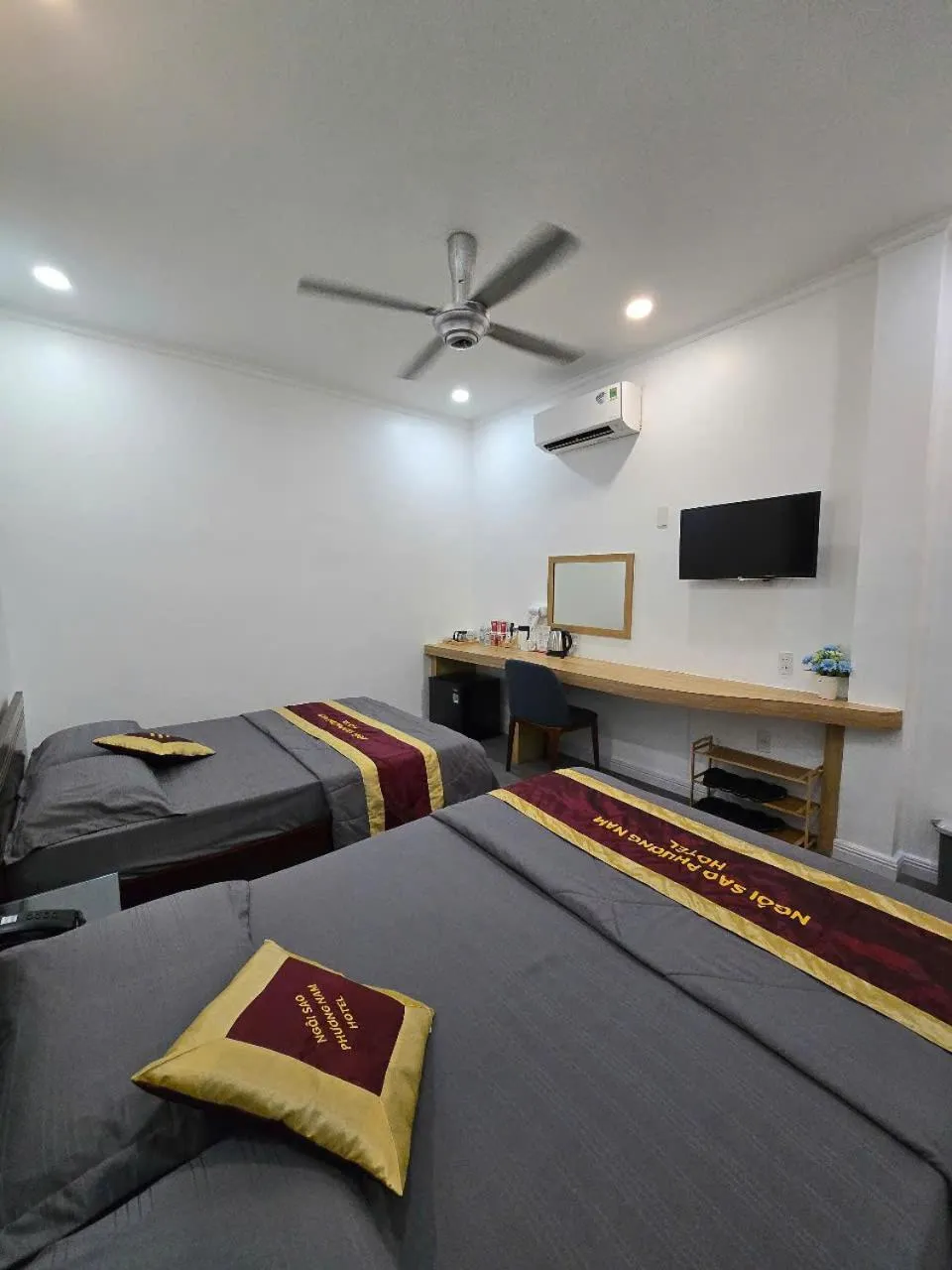 Bed in Ngoi Sao Phuong Nam Hotel