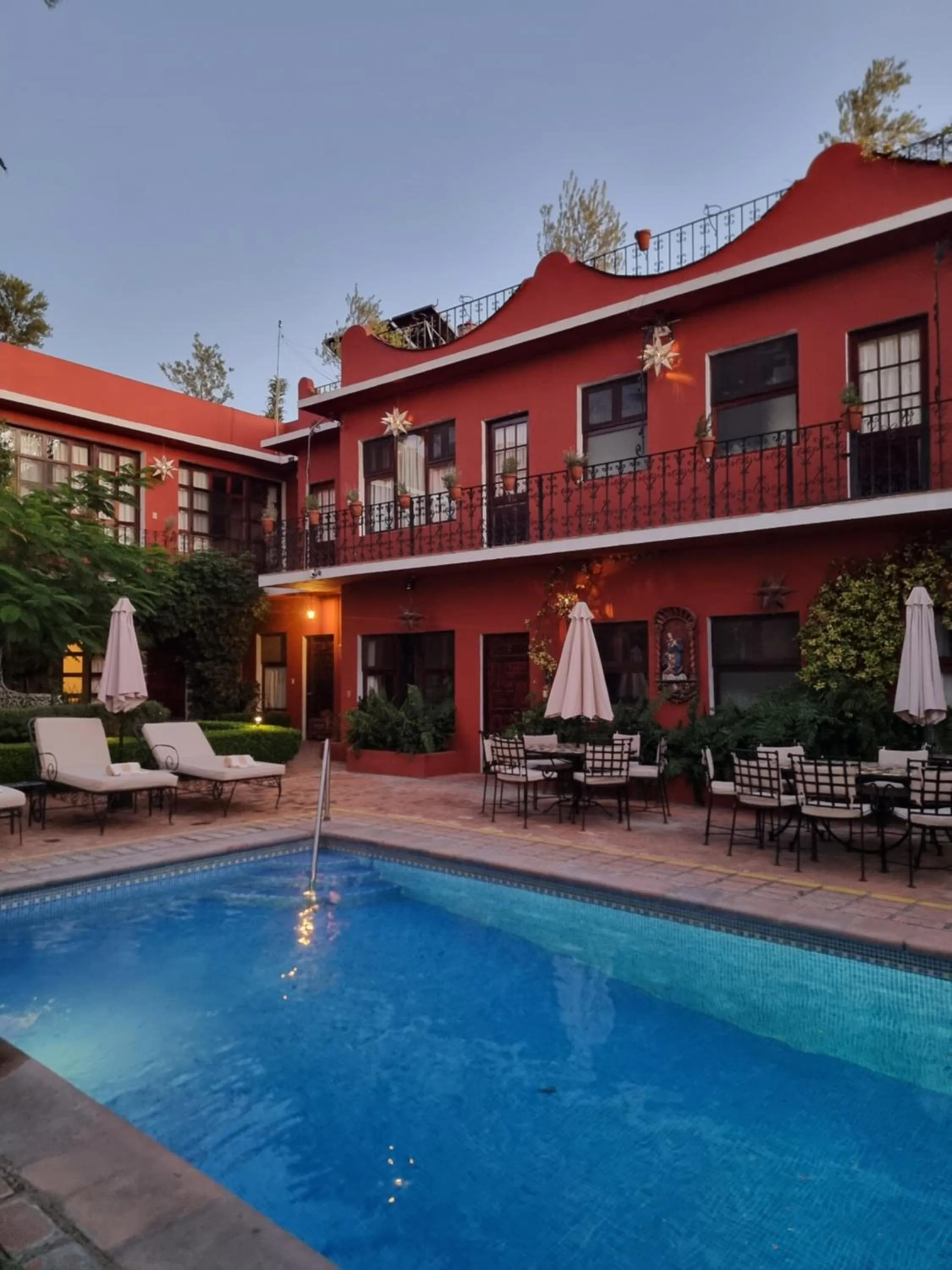 Property building in Hacienda de las Flores