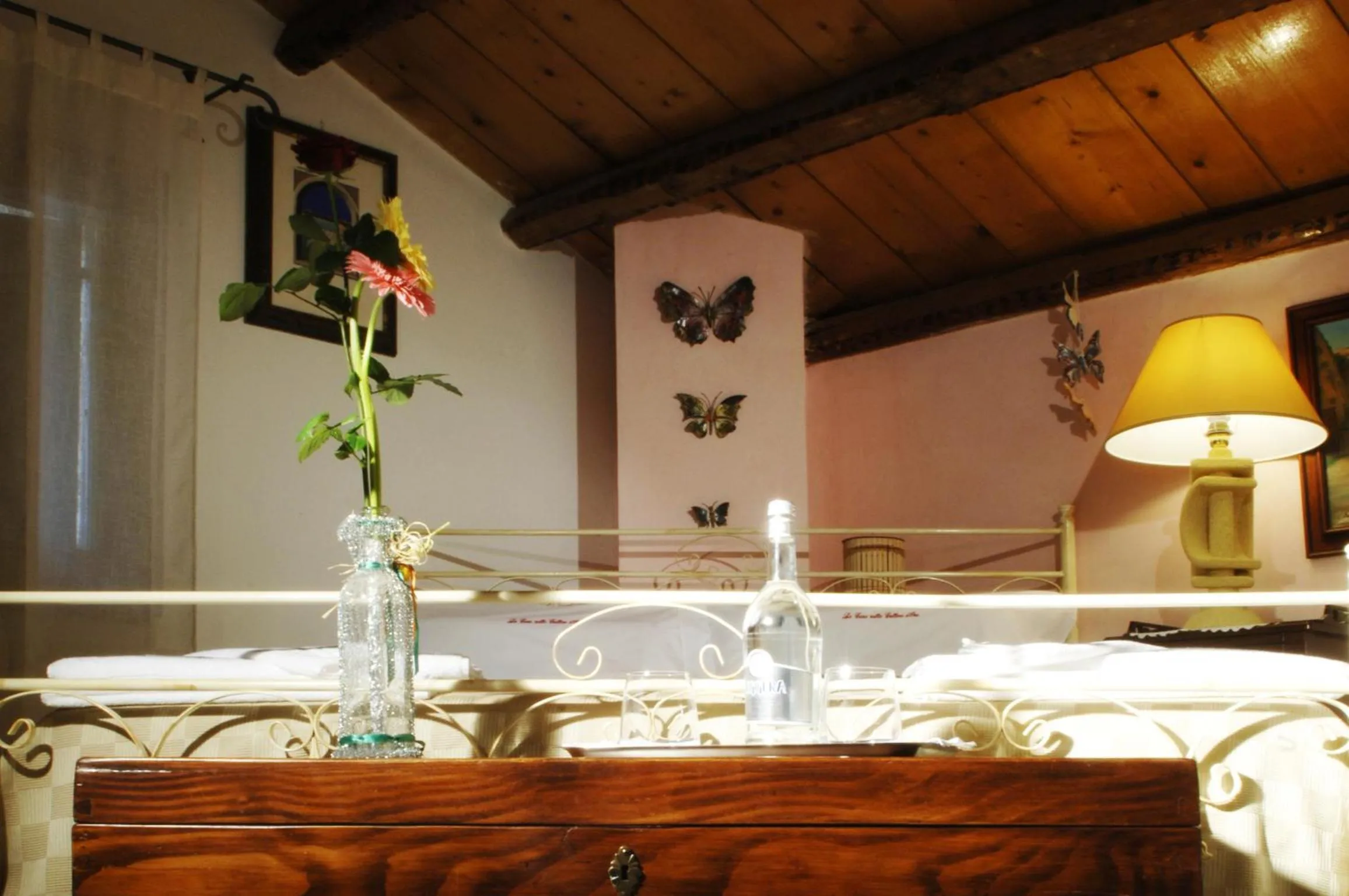 Photo of the whole room, Bed in La Casa sulla Collina d'Oro