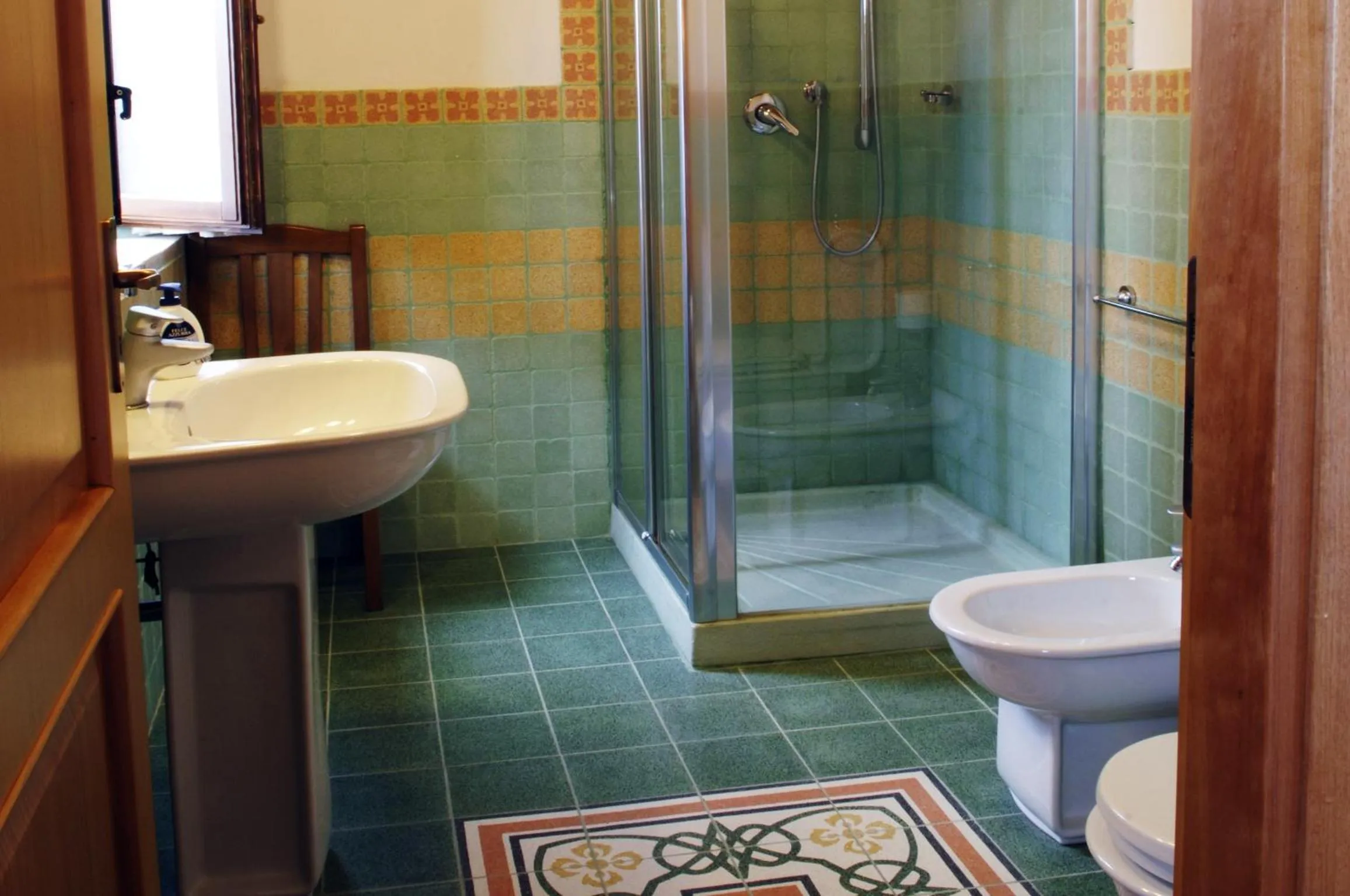 Bathroom in La Casa sulla Collina d'Oro