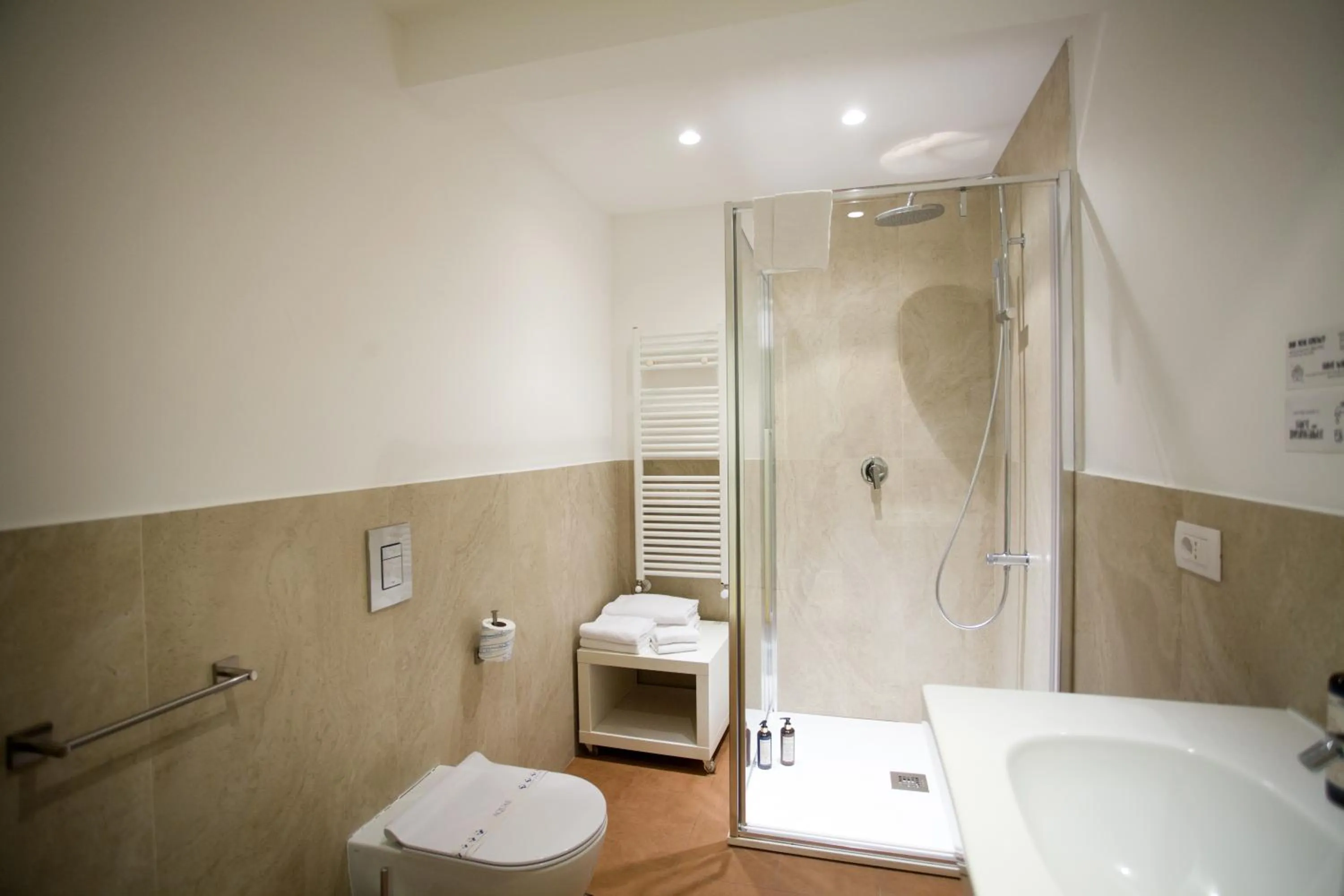 Shower in Ripetta 25 Prestige Rooms