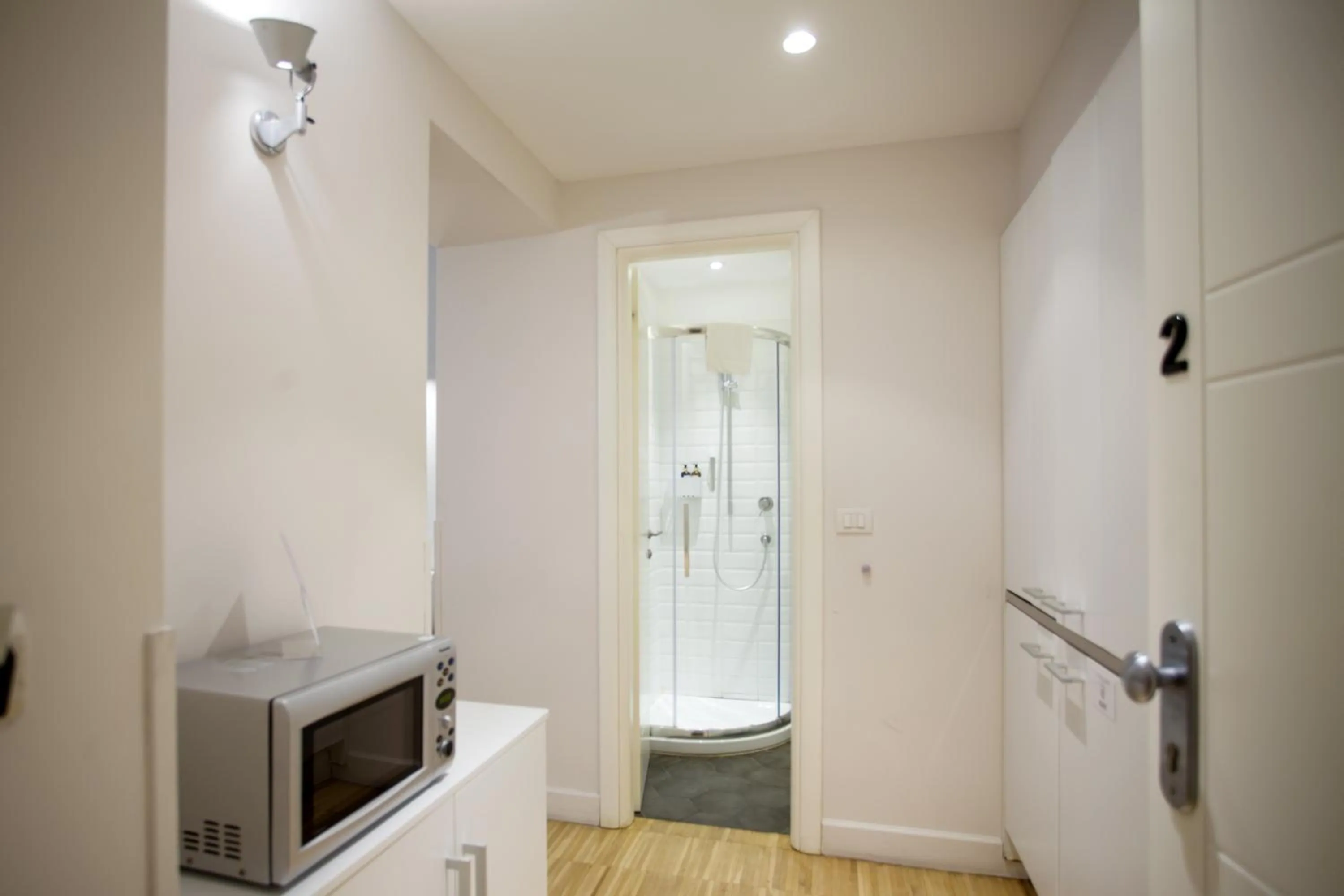 Shower in Ripetta 25 Prestige Rooms