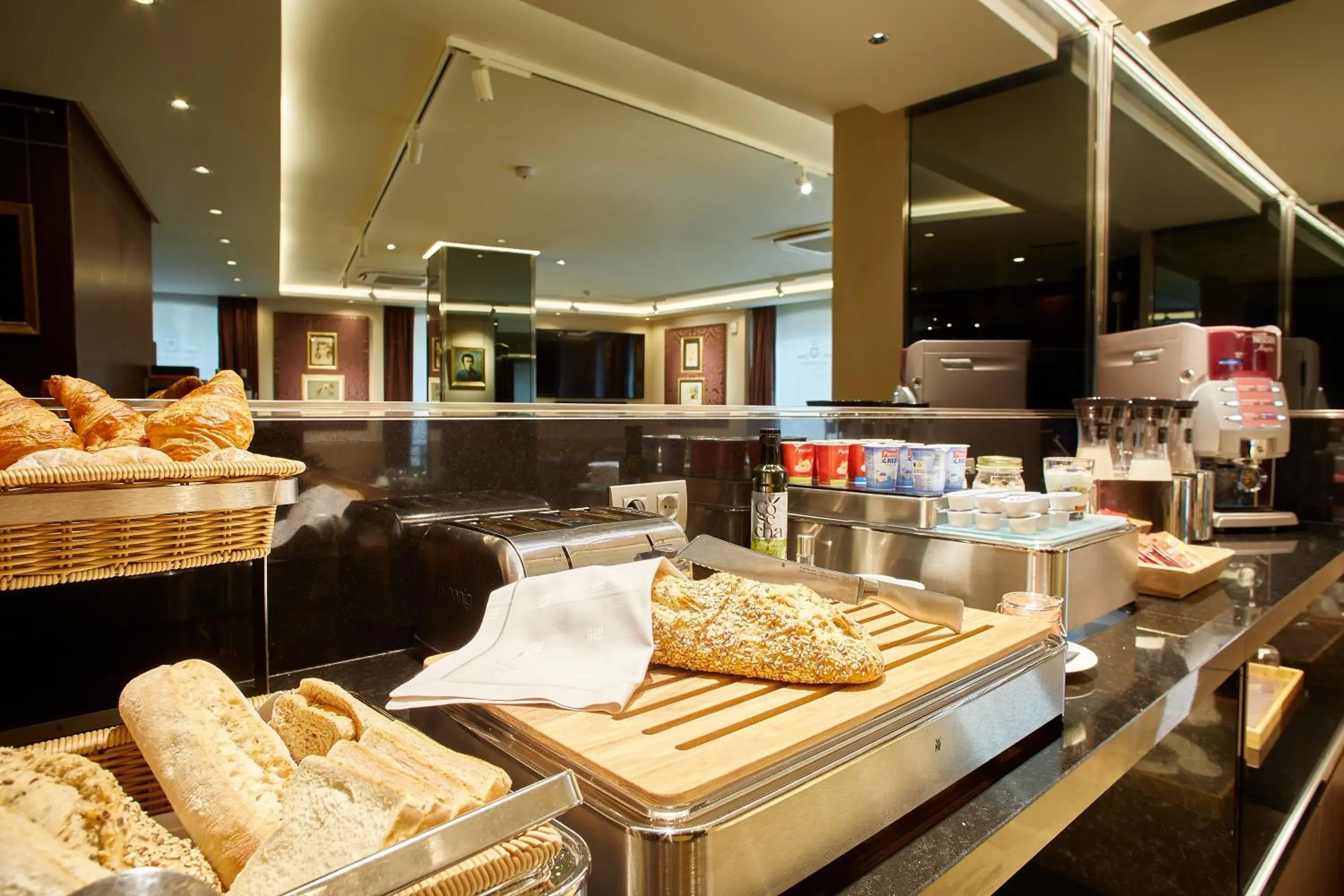 Breakfast in Nexus Valladolid Suites & Hotel Breakfast in Nexus Valladolid Suites & Hotel