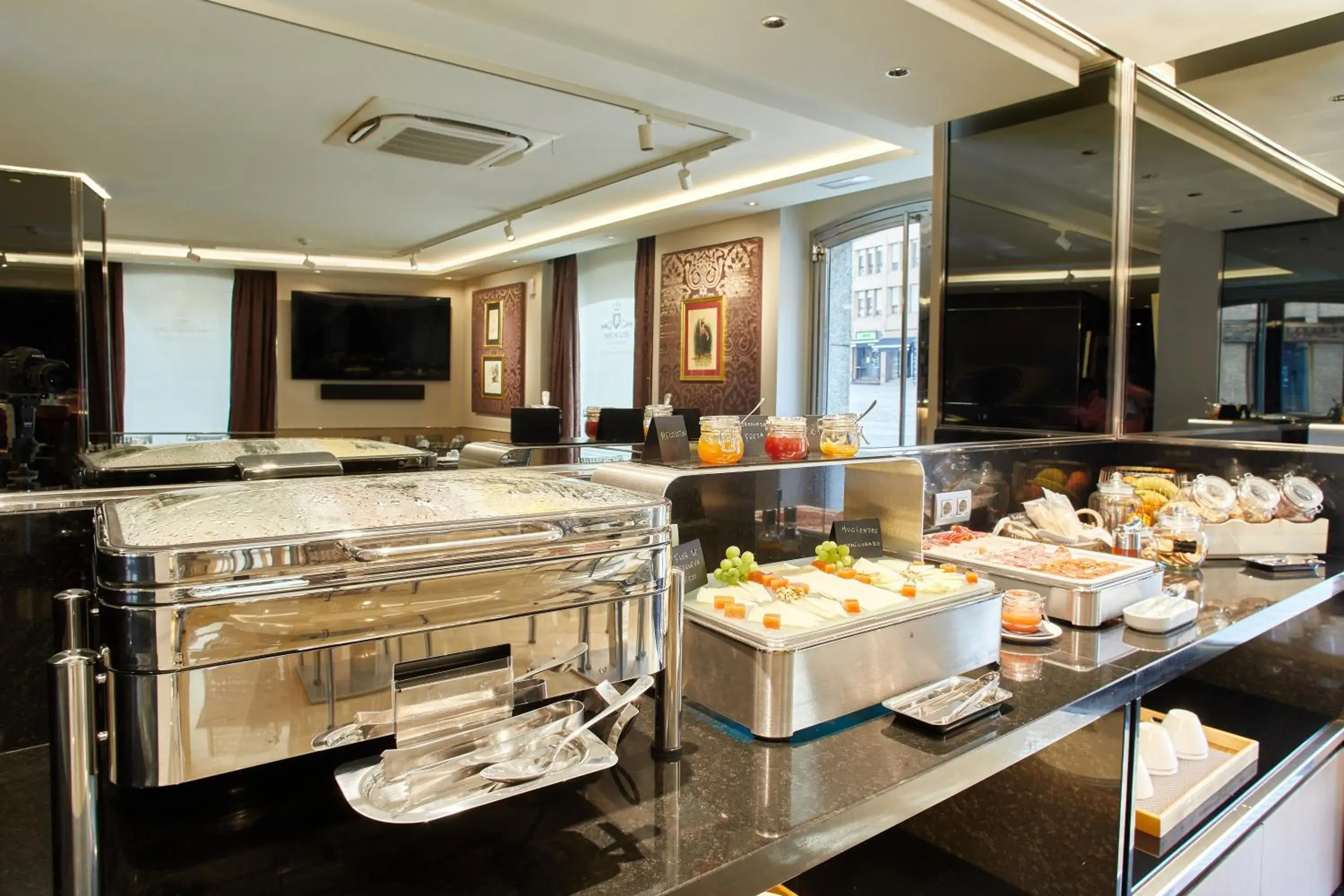 Breakfast in Nexus Valladolid Suites & Hotel Breakfast in Nexus Valladolid Suites & Hotel