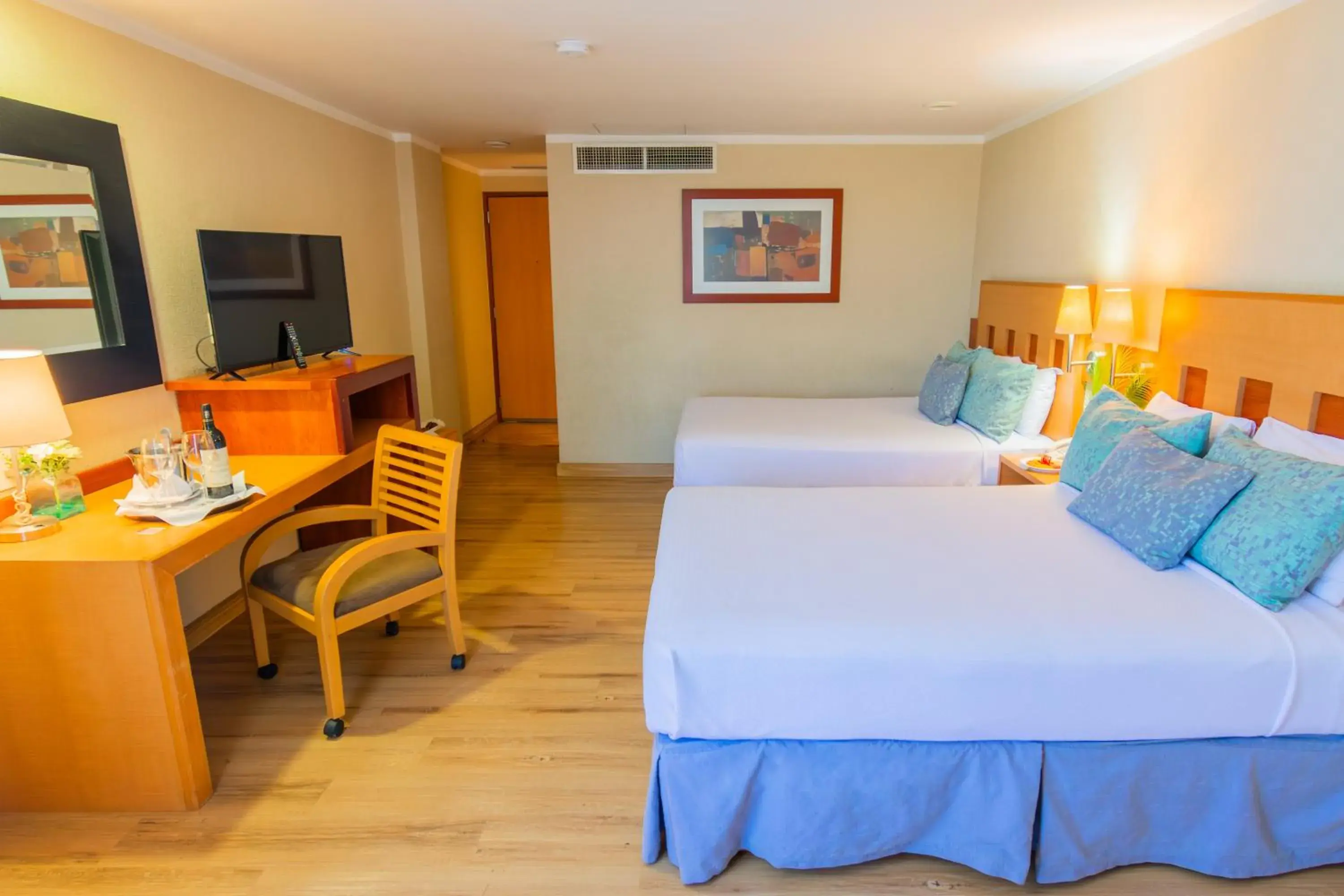 Photo of the whole room, Bed in Hotel Mirabel Photo of the whole room, Bed in Hotel Mirabel