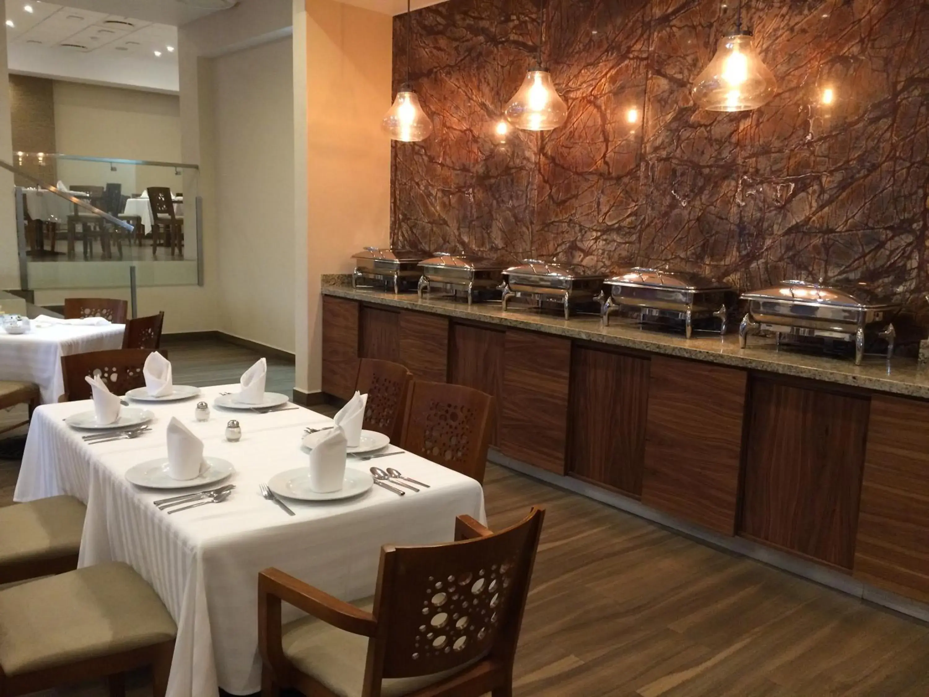 Restaurant/places to eat in Hotel Mirabel Restaurant/places to eat in Hotel Mirabel