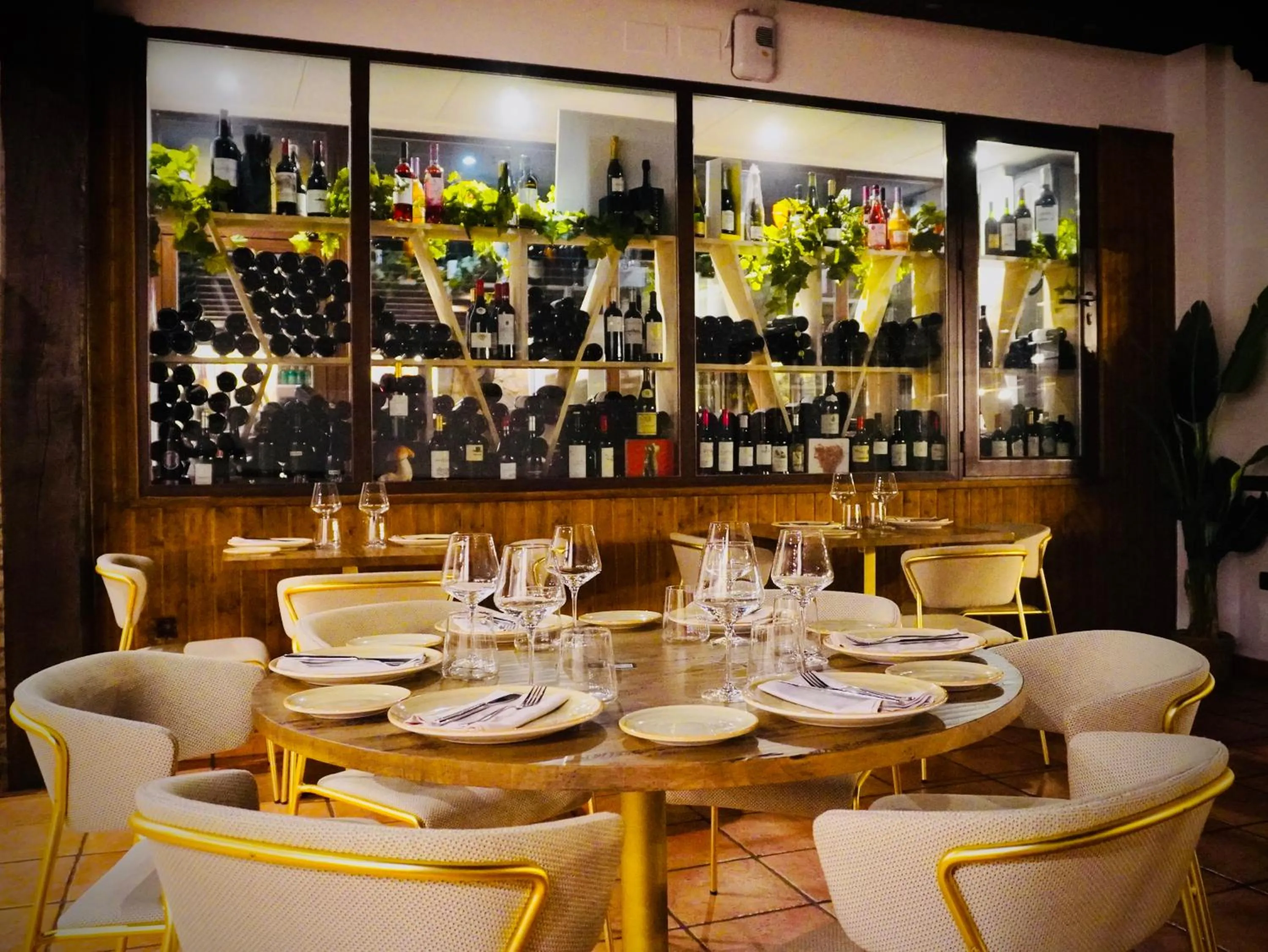 Restaurant/places to eat in Villa Xarahiz